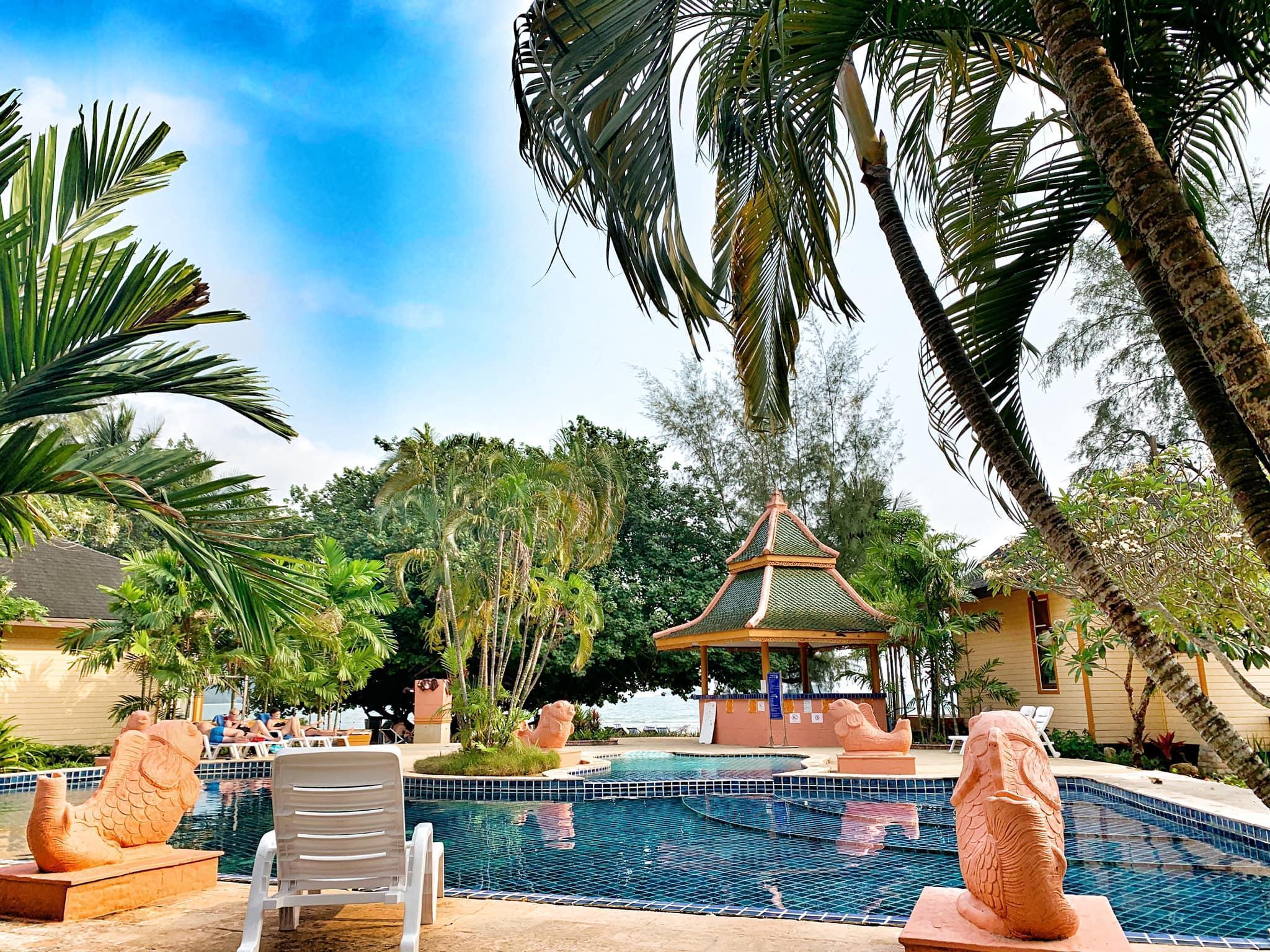 Playa Coconut Beach Resort