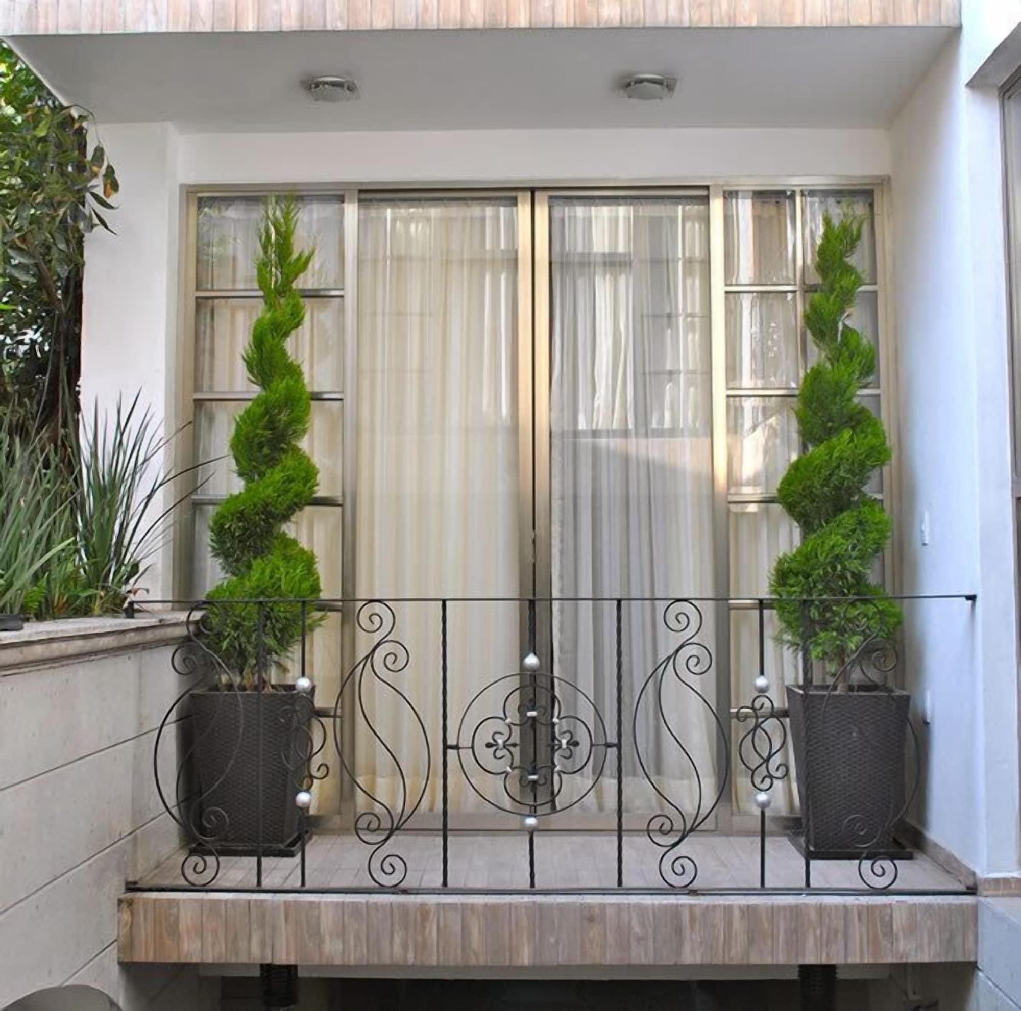 Equipamiento de Habitación Business Suites SG