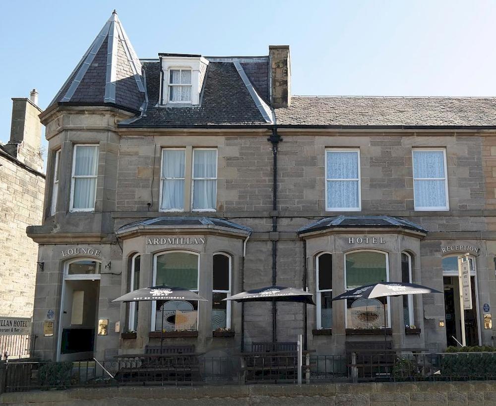 Varios Ardmillan Hotel