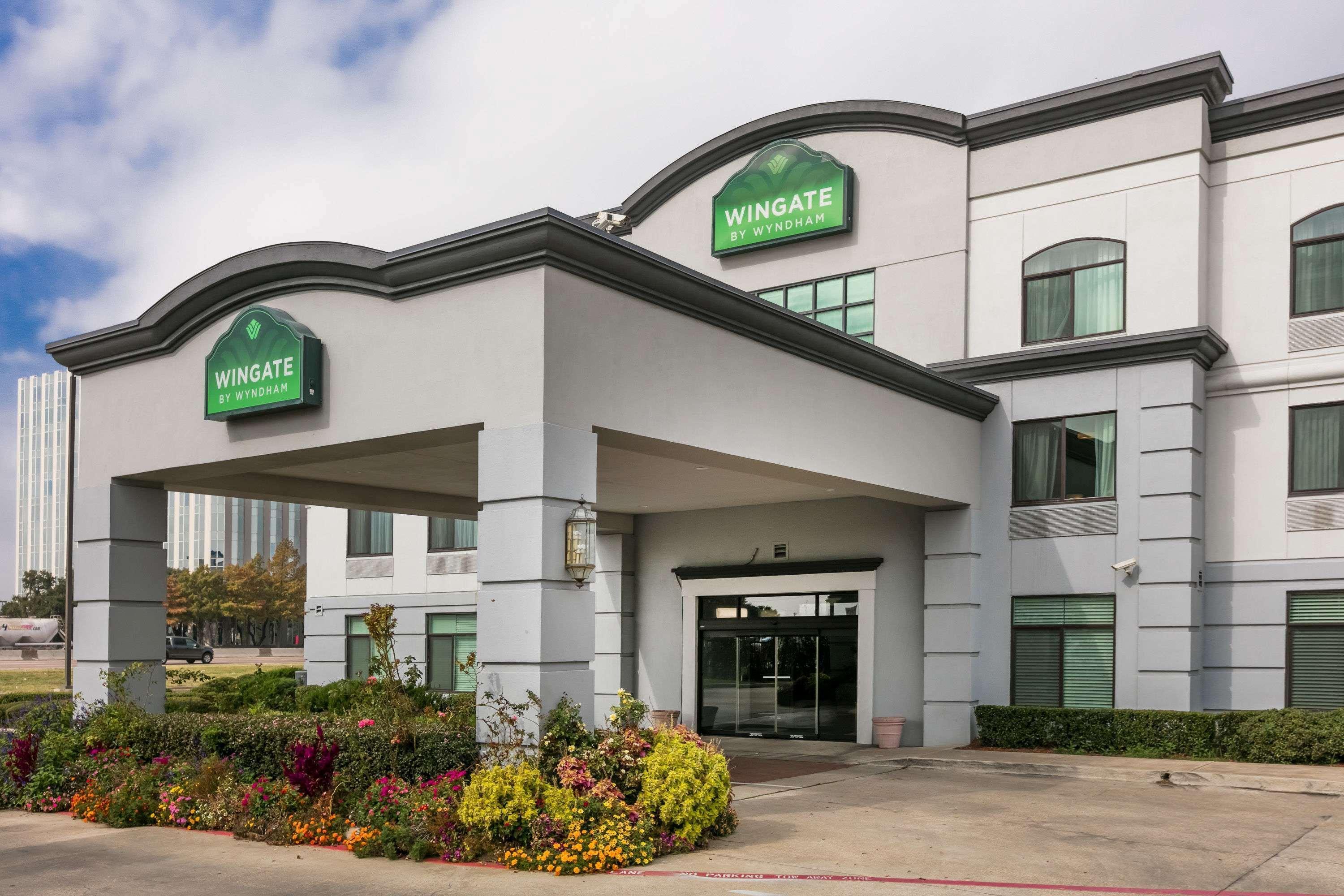 Vista Exterior Wingate by Wyndham Dallas Love Field