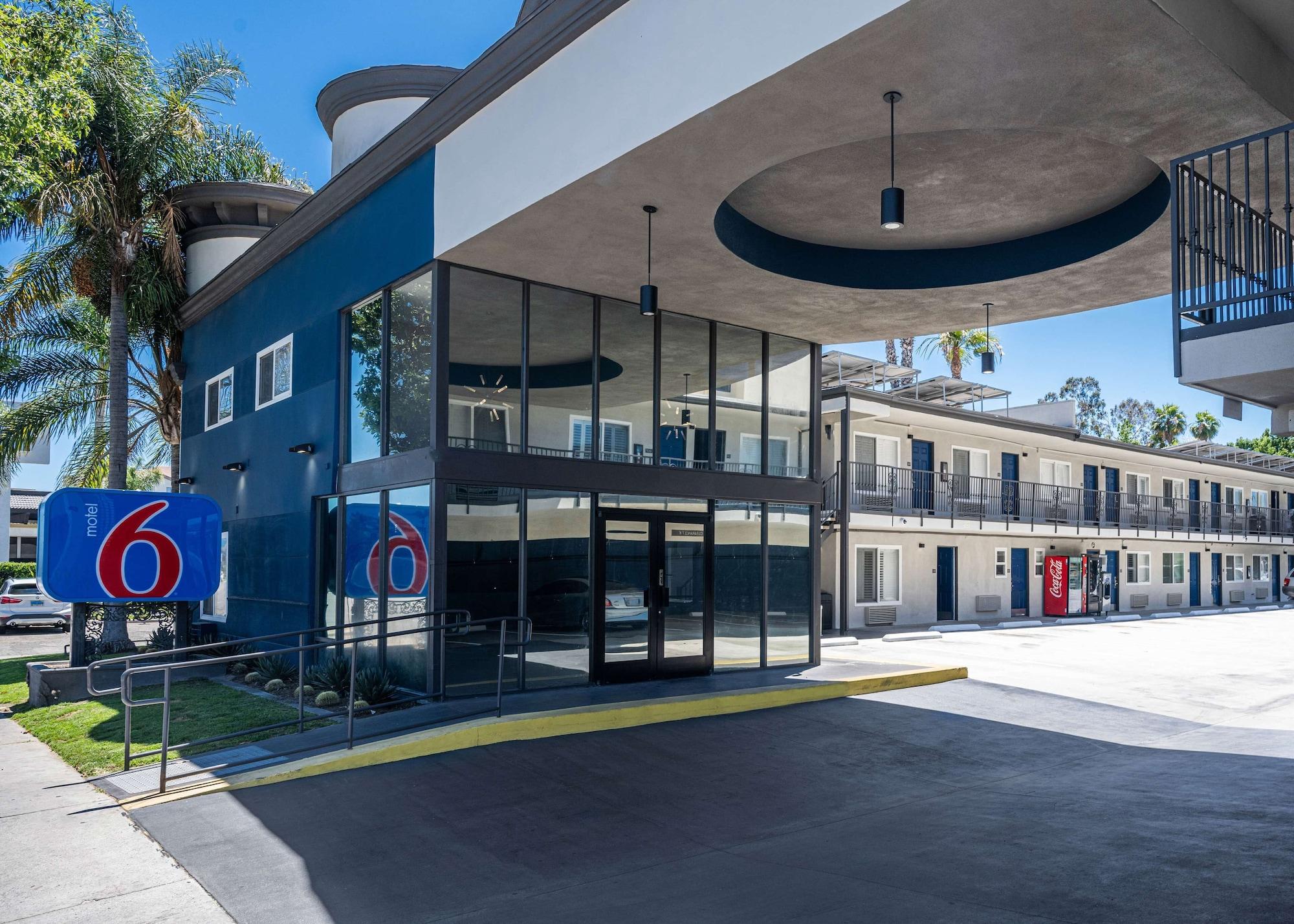 Varios Motel 6 Anaheim, CA - Convention Center