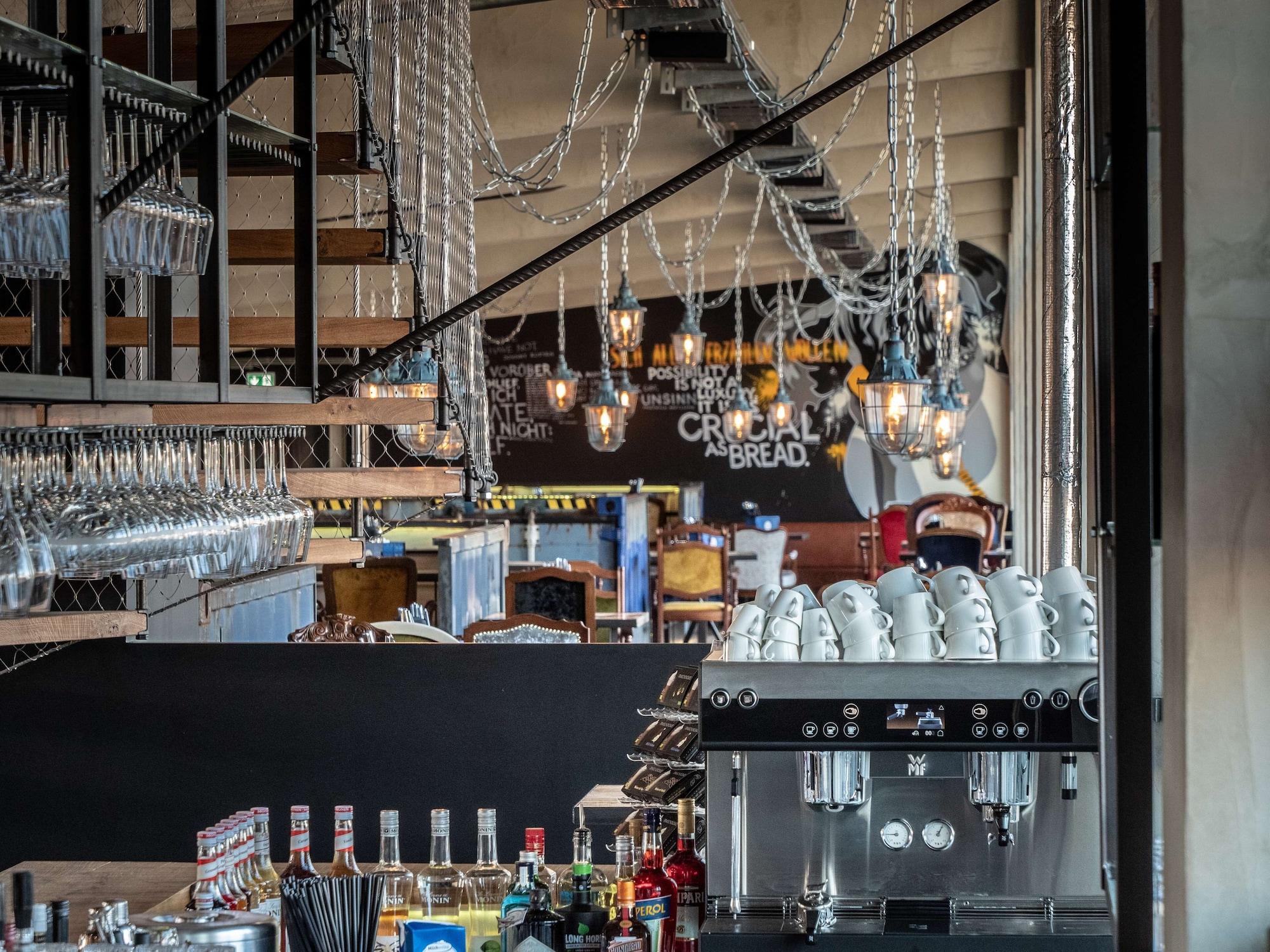 Bar/Salón Felix Suiten am Augustusplatz