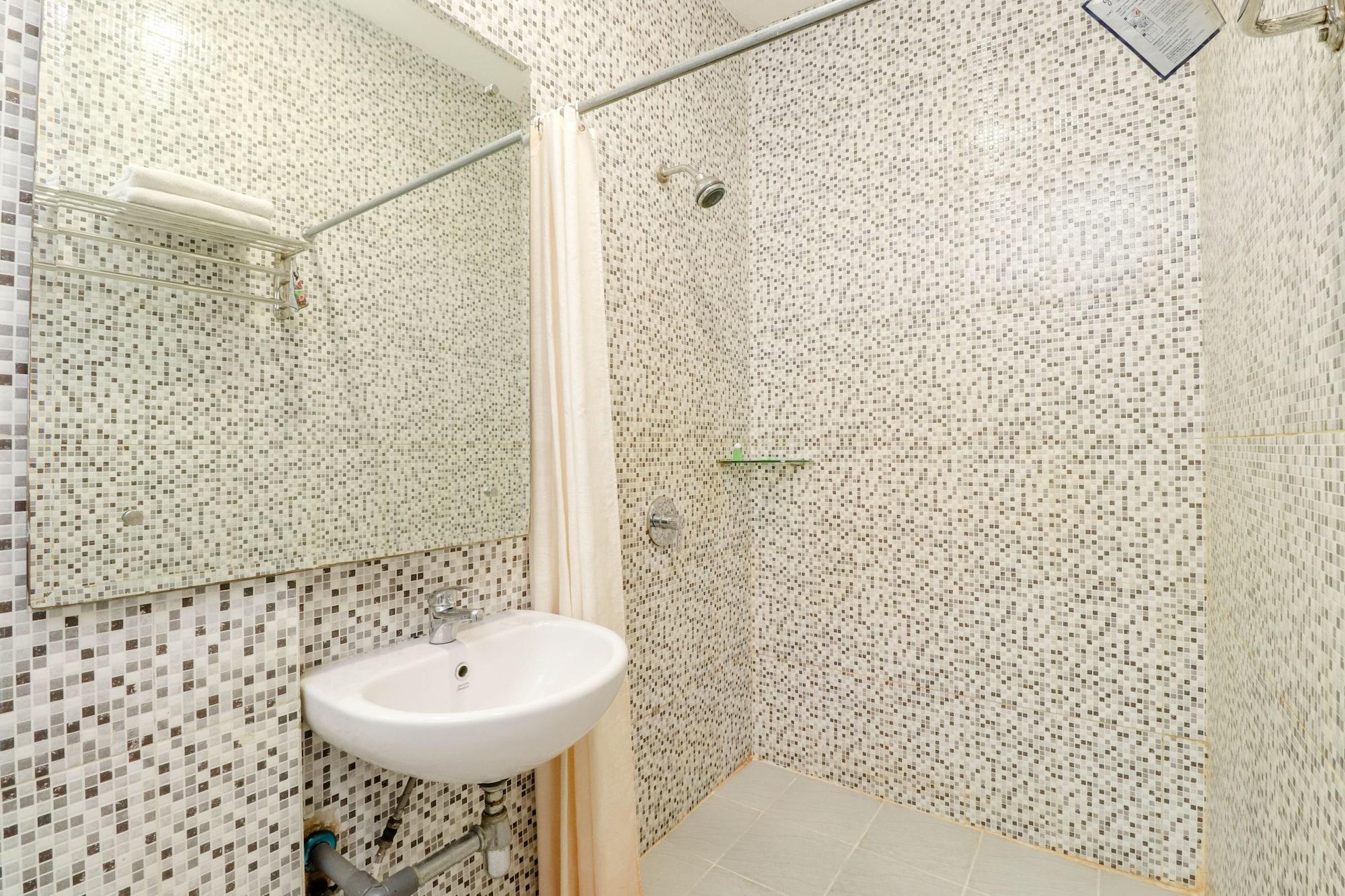 Equipamiento de Habitación Blitz Hotel Batam Near Sultan Mahmud Ri'ayat Shah Mosque