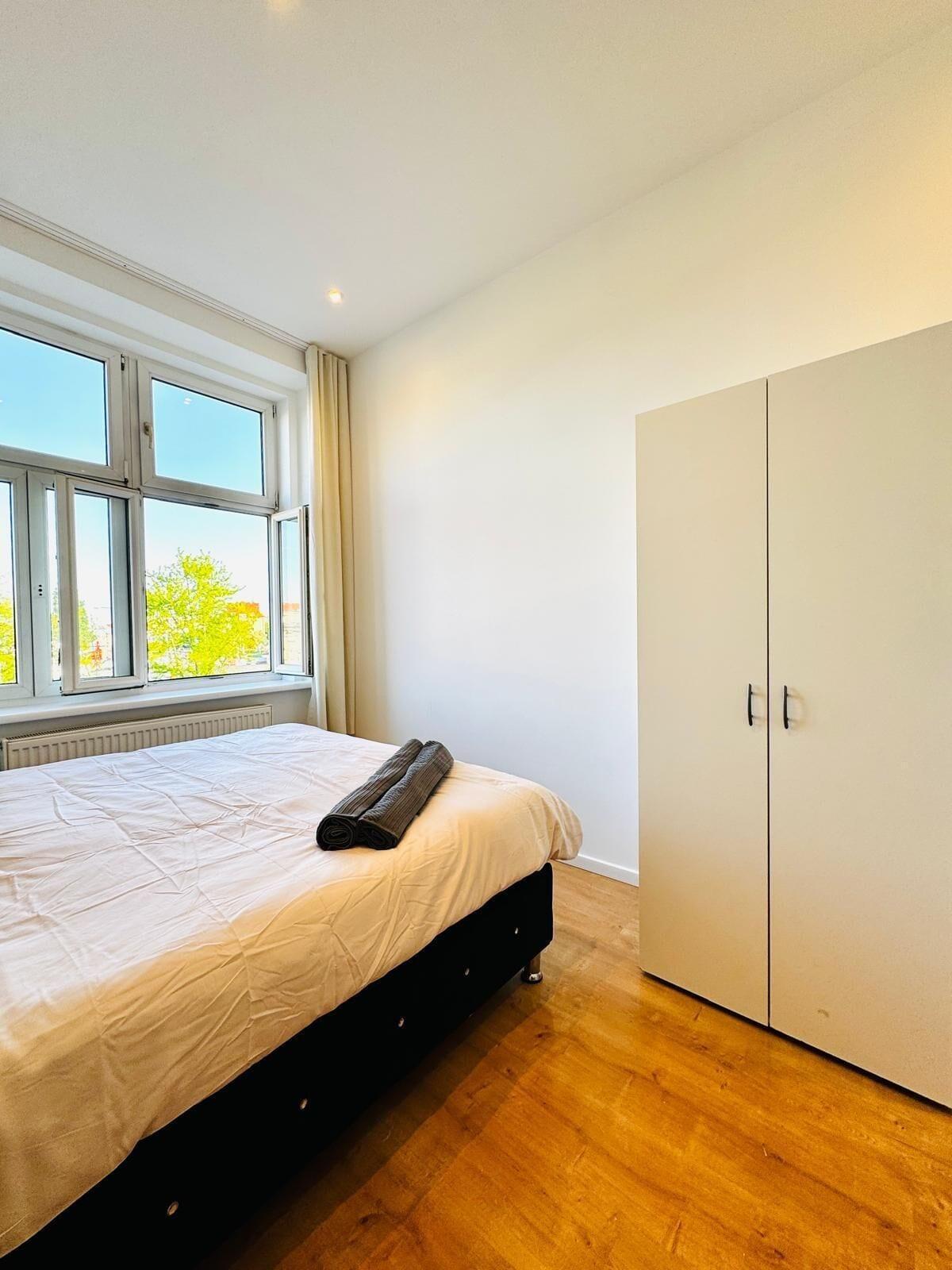 Equipamiento de Habitación Cozy 3BR Apt Near Kaufpark Alterlaa