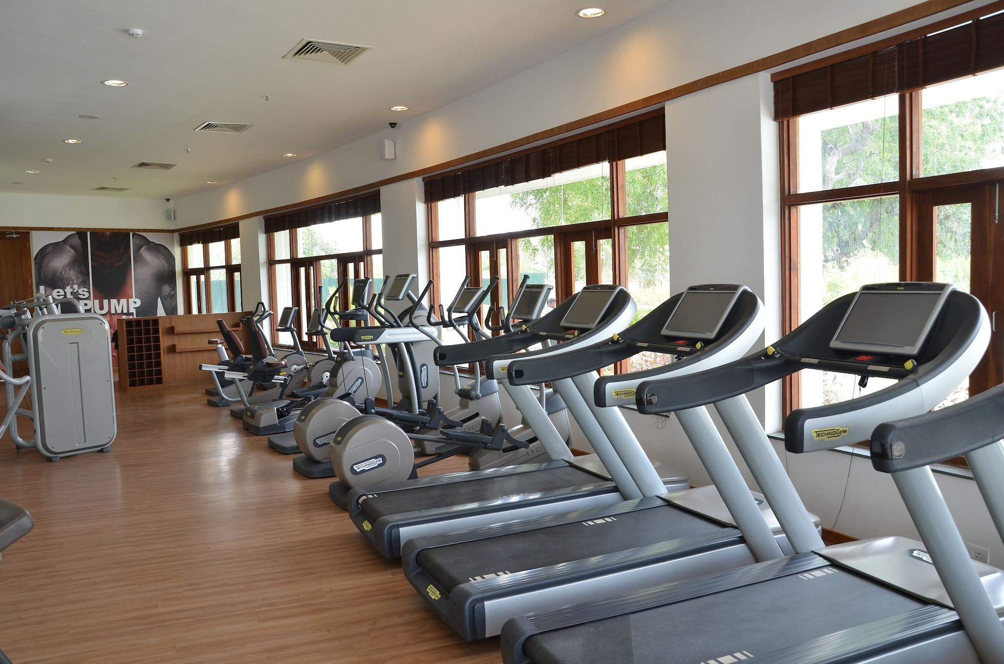 Gimnasio Gulmohar Greens - Golf & Country Club