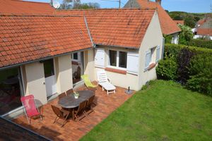 Alquiler Vacacional - Lovely bright house with enclosed garden 5 minutes walk from the beach