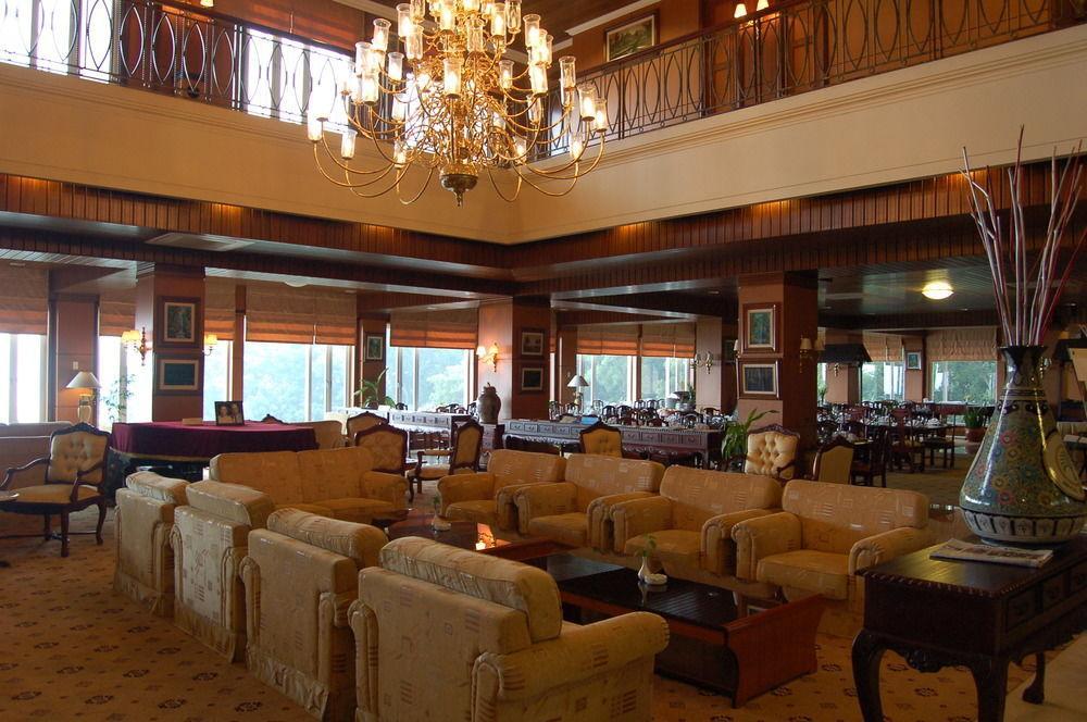 Vista Exterior Royal Senyiur Hotel Pasuruan