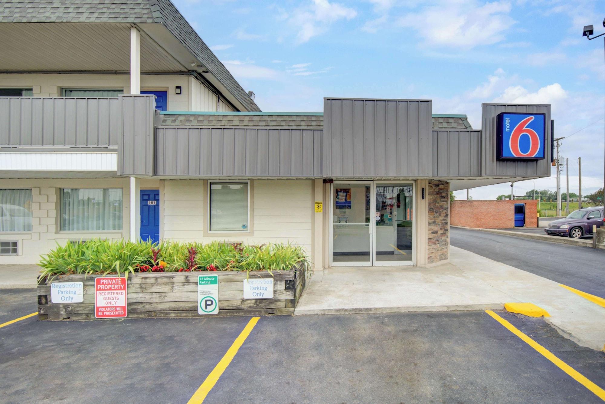 Vista Exterior Motel 6 Lima, OH