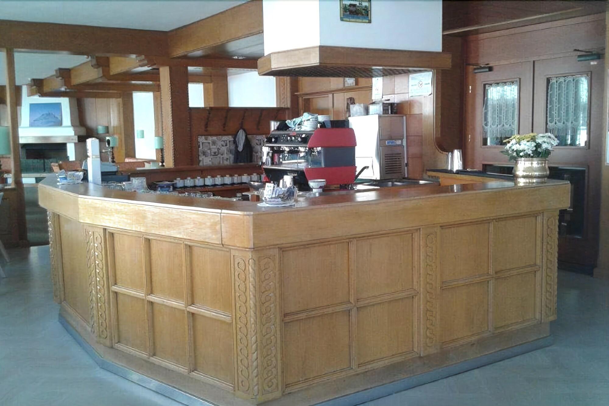 Bar/Salón Hotel Moena