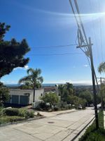 Alquiler Vacacional - Quiet Room in American Riviera Cottage, with Ocean View in charming older home
