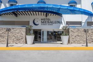 Alojamiento - Hotel Mesaluna Short & Long Stay