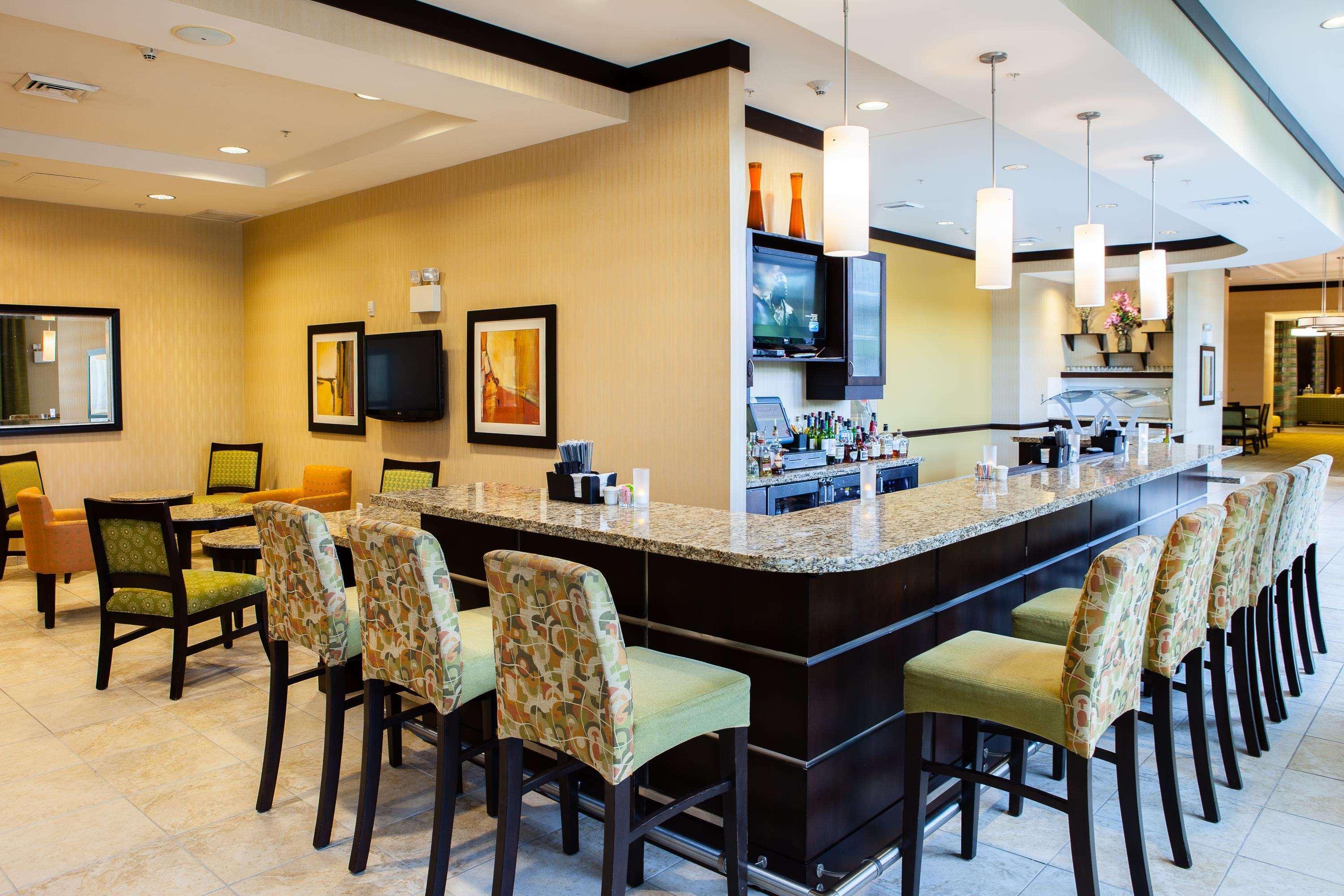 Bar/Salón Hilton Garden Inn Arlington-Shirlington