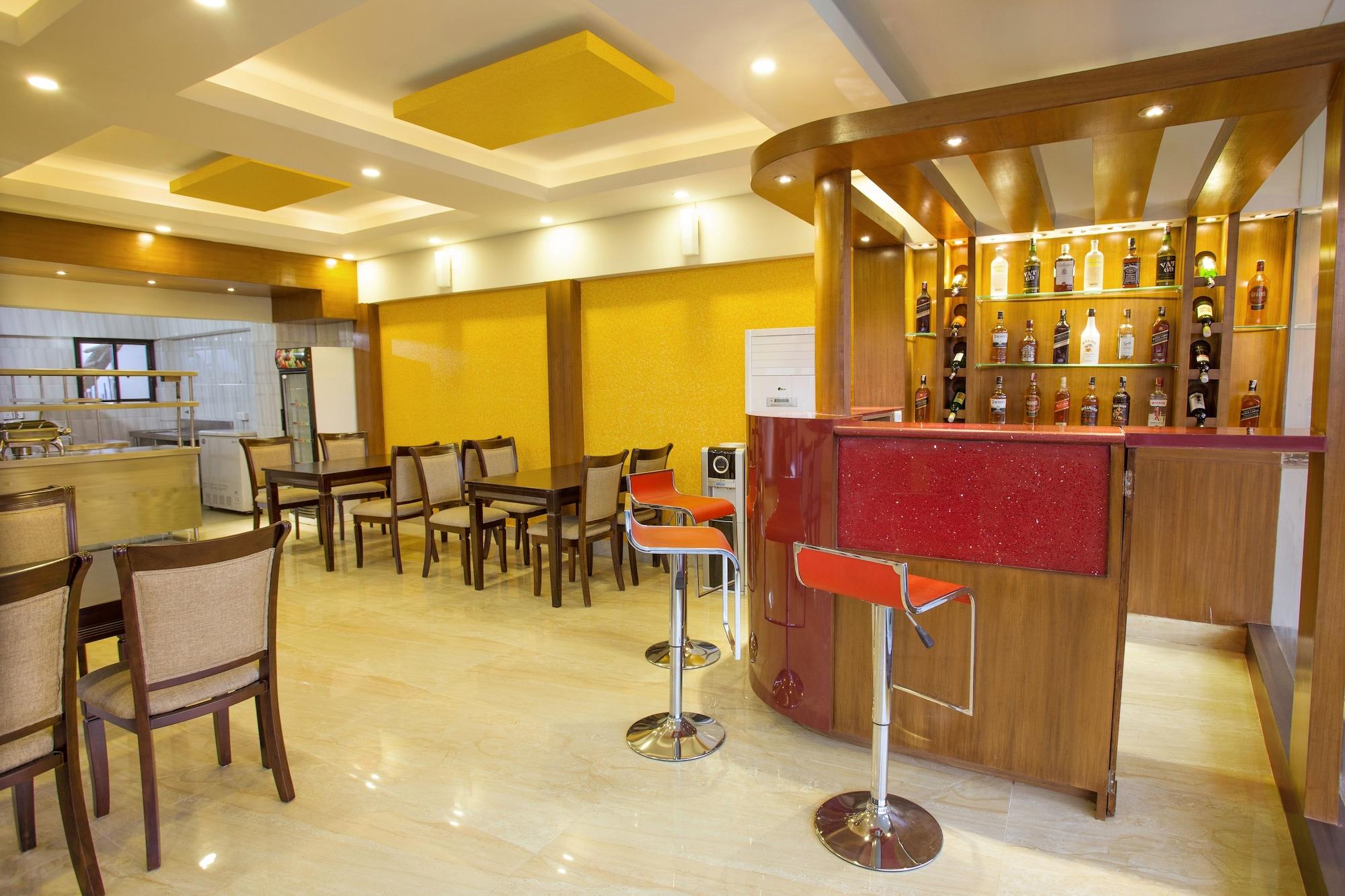 Bar/Salón Meridian Suite Hotel