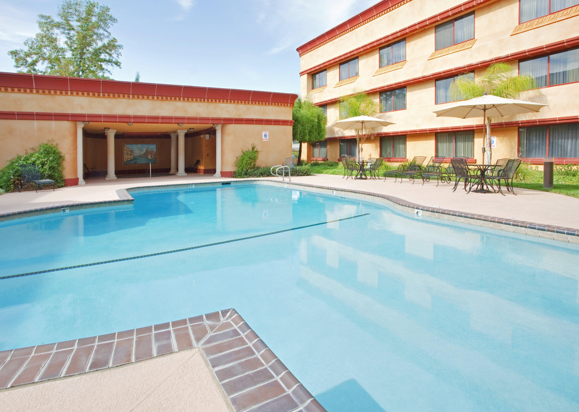 Vista Piscina Holiday Inn Sacramento Rancho Cordova