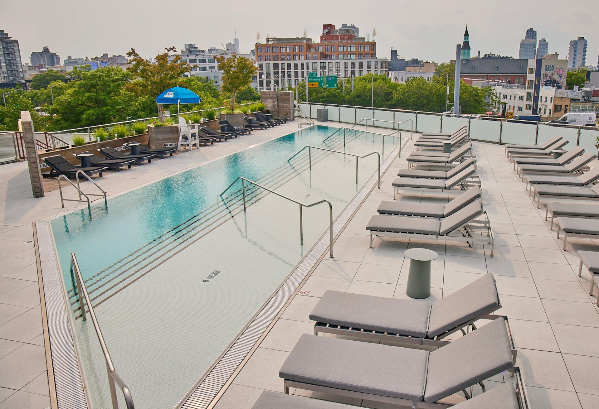 Vista Piscina Hotel Indigo Williamsburg - Brooklyn by IHG