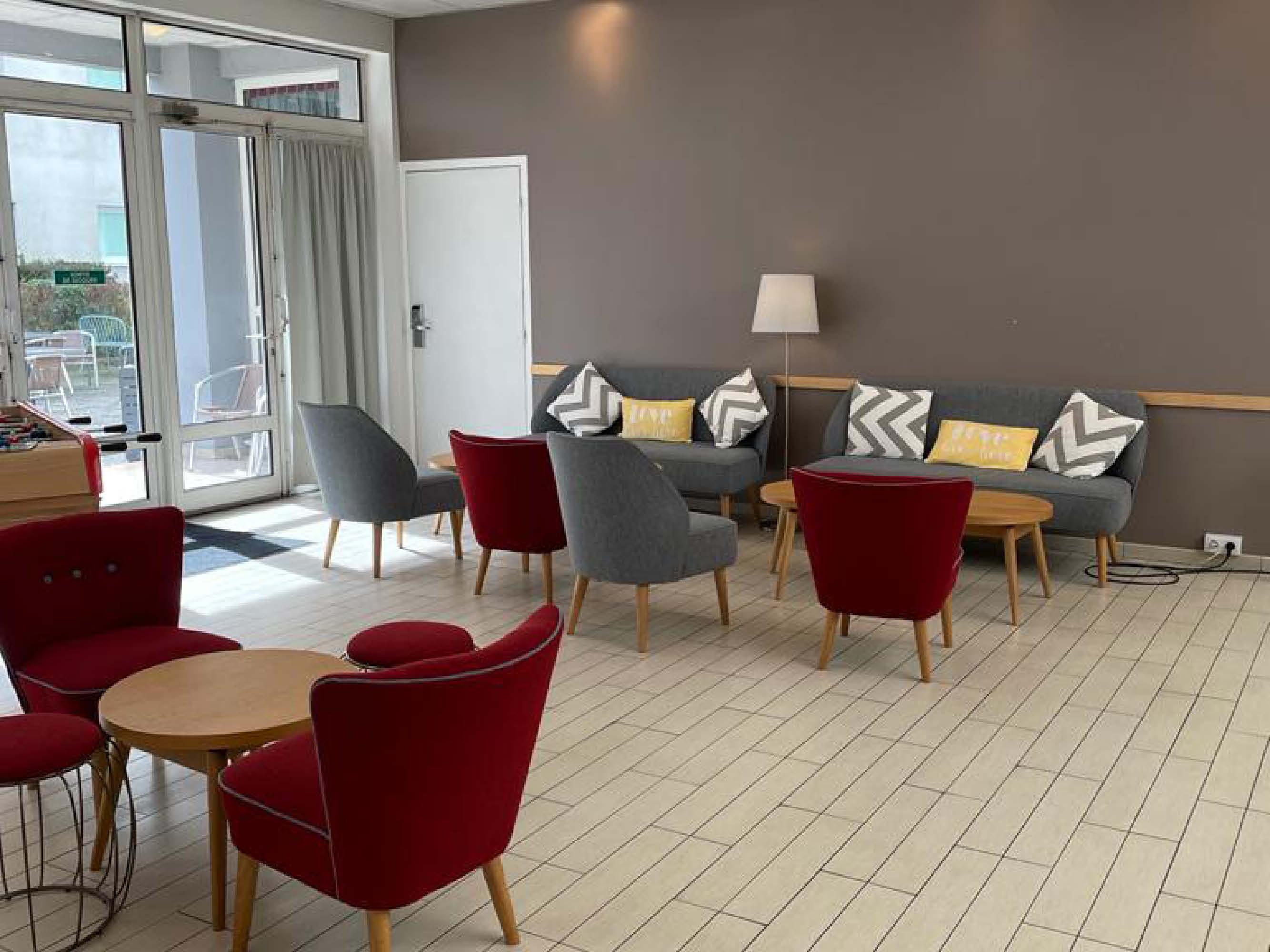 Vista Lobby  B&B Hôtel Orly Rungis Aéroport 3 étoiles