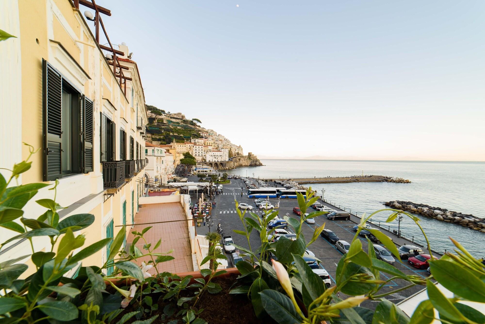 Varios Palazzo Vitagliano