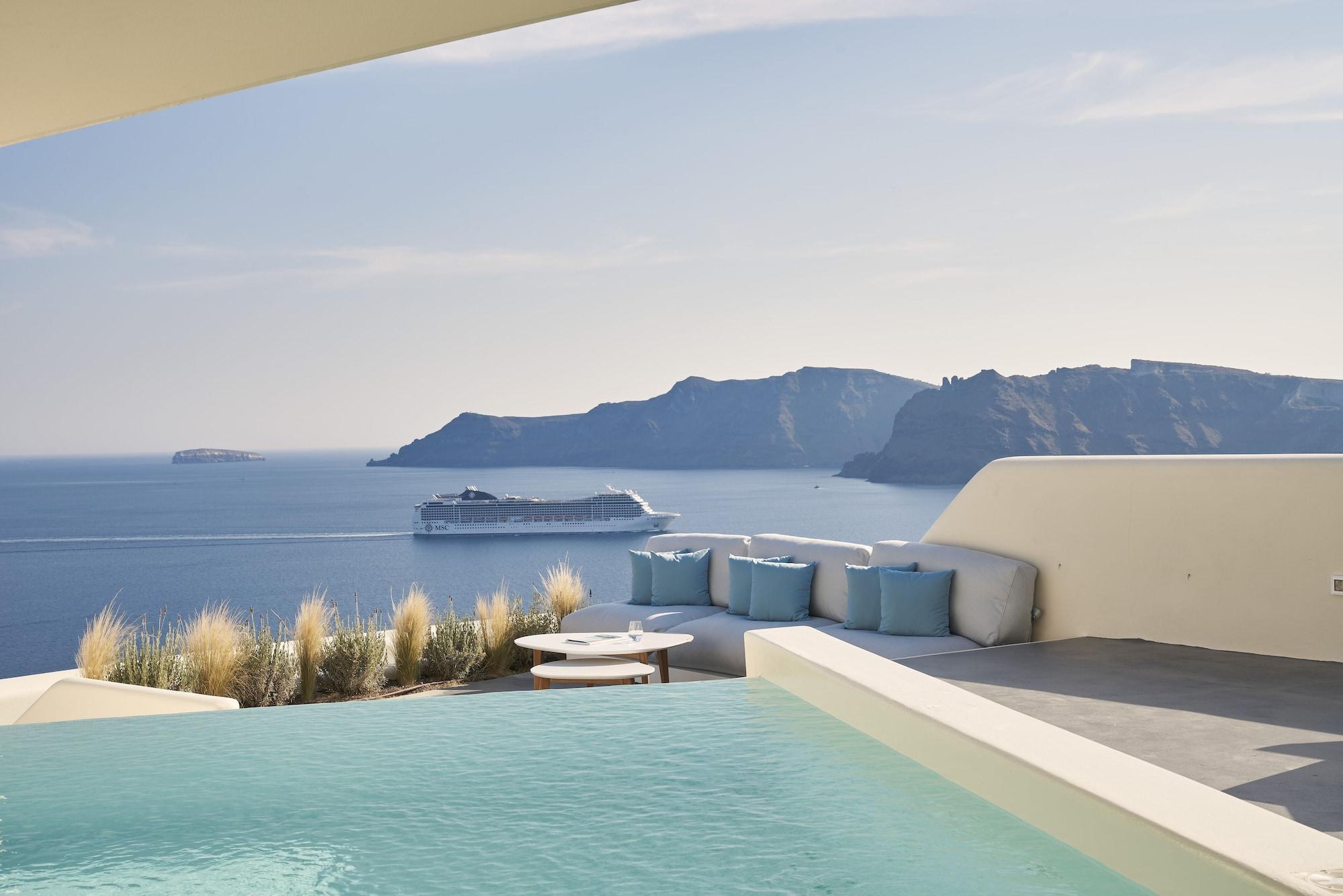 Vista Exterior Canaves Oia Suites - Small Luxury Hotels of the World