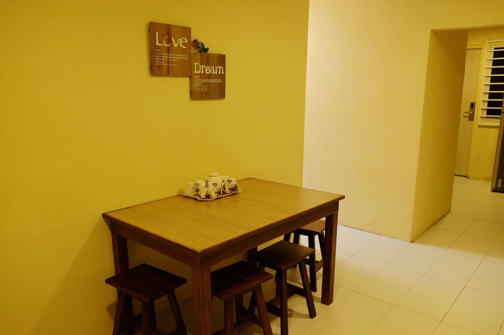 Restaurant Natol Homestay - Paris BDC