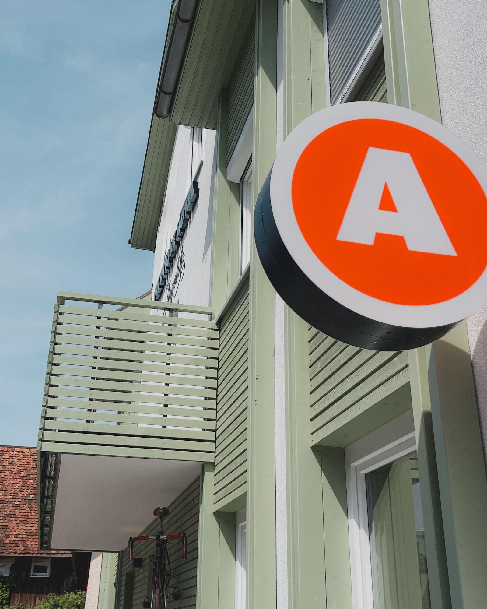 Vista Exterior Velotique Hotel Angelika - Self-Check-in