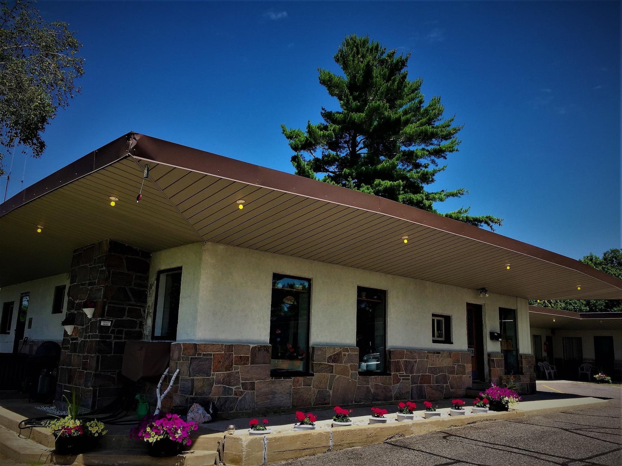 Vista Exterior Town and Country Motel