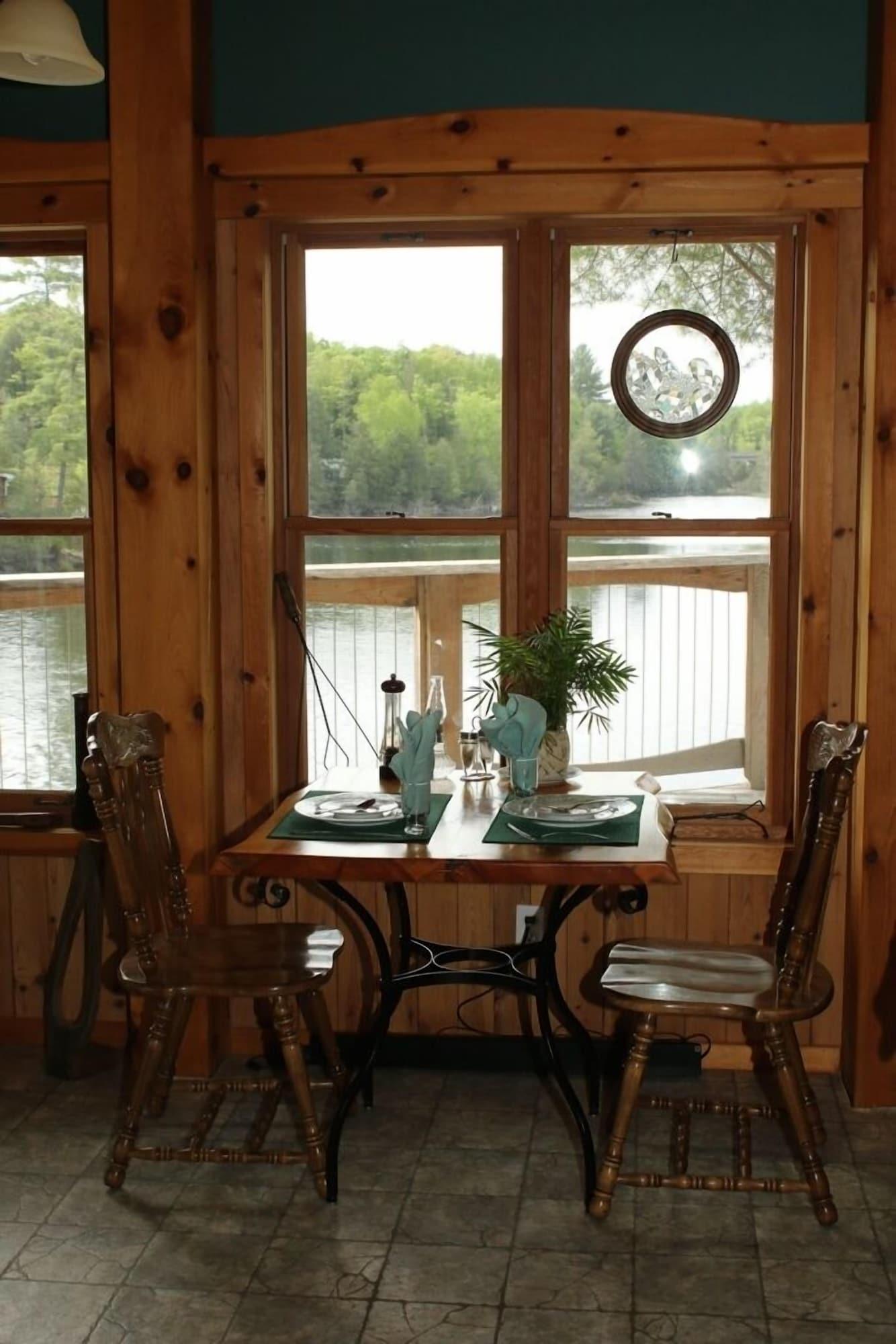 Restaurant Sunny Rock B&B Haliburton