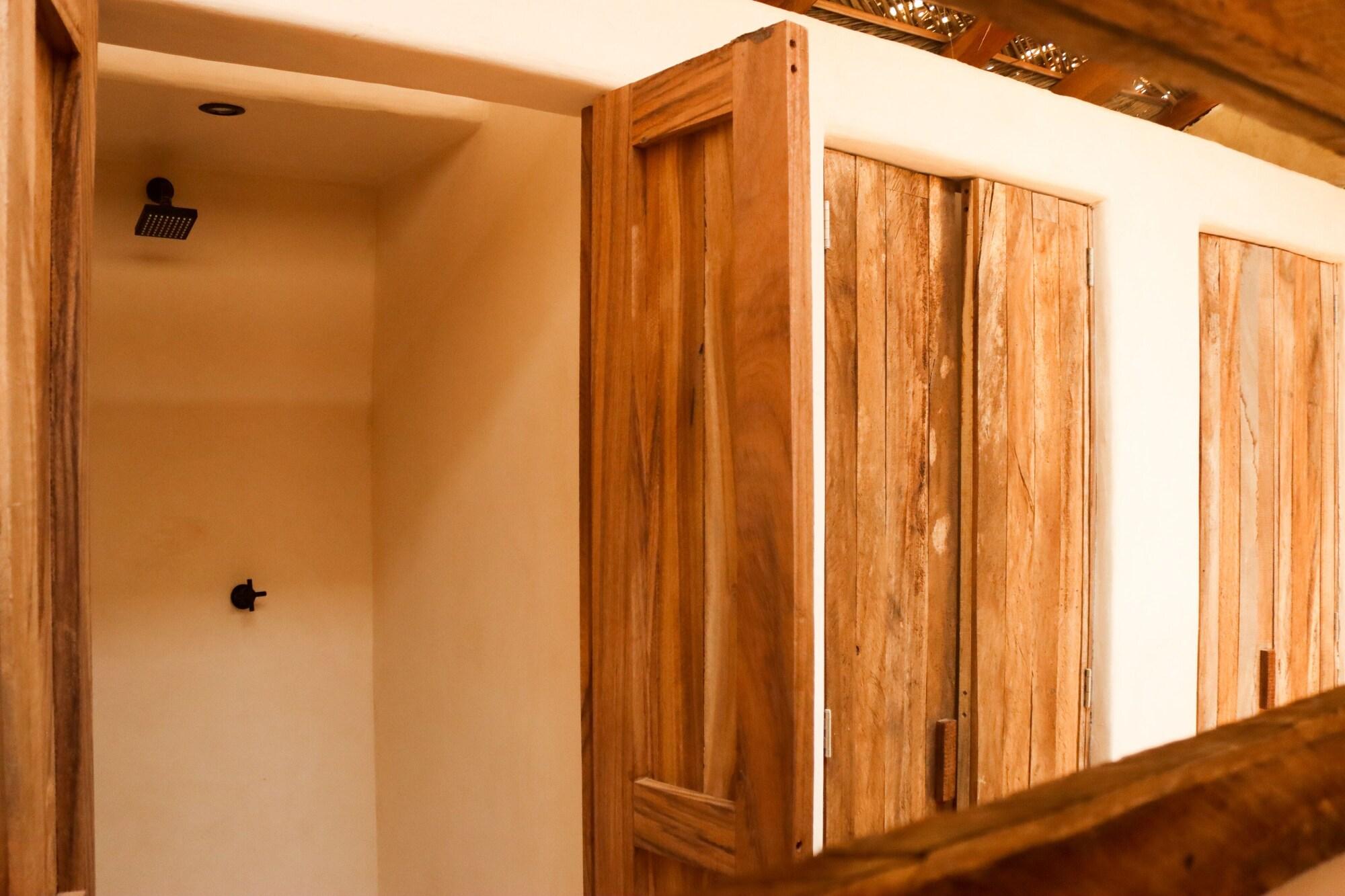 Equipamiento de Habitación Secret Beach Hostel