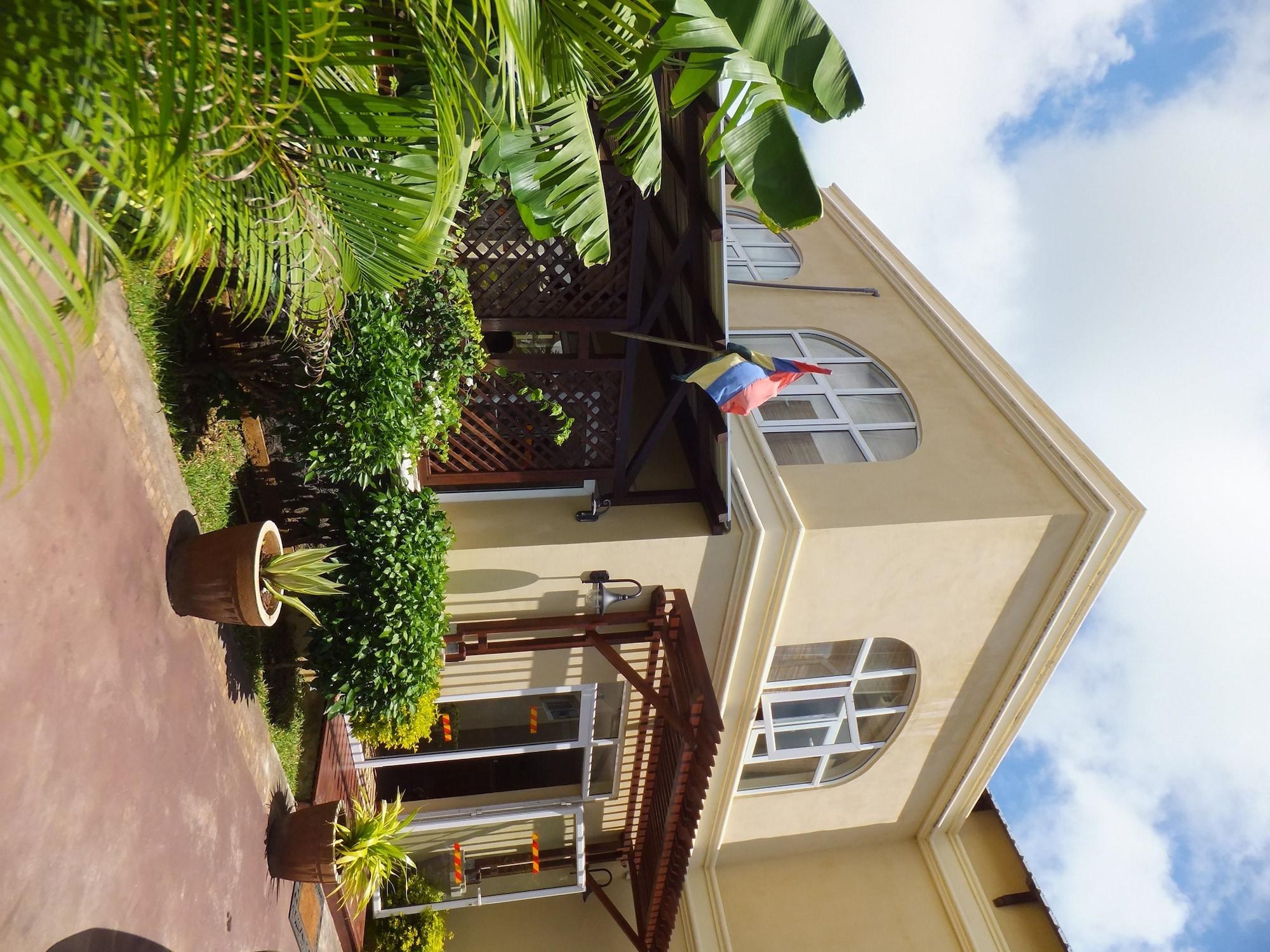 Vista Exterior Villa Narmada