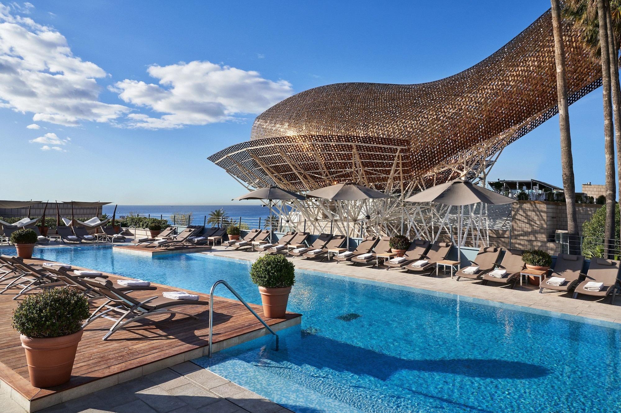Vista Piscina Hotel Arts Barcelona