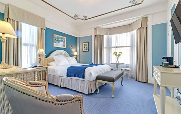 Cornell Hotel