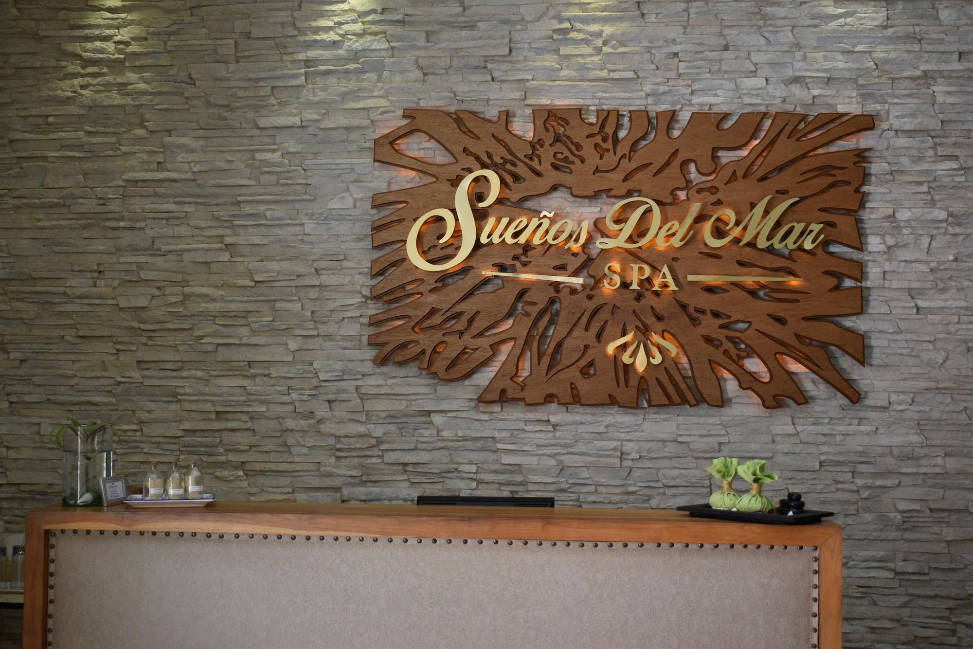 Spa Casa del Mar Condos