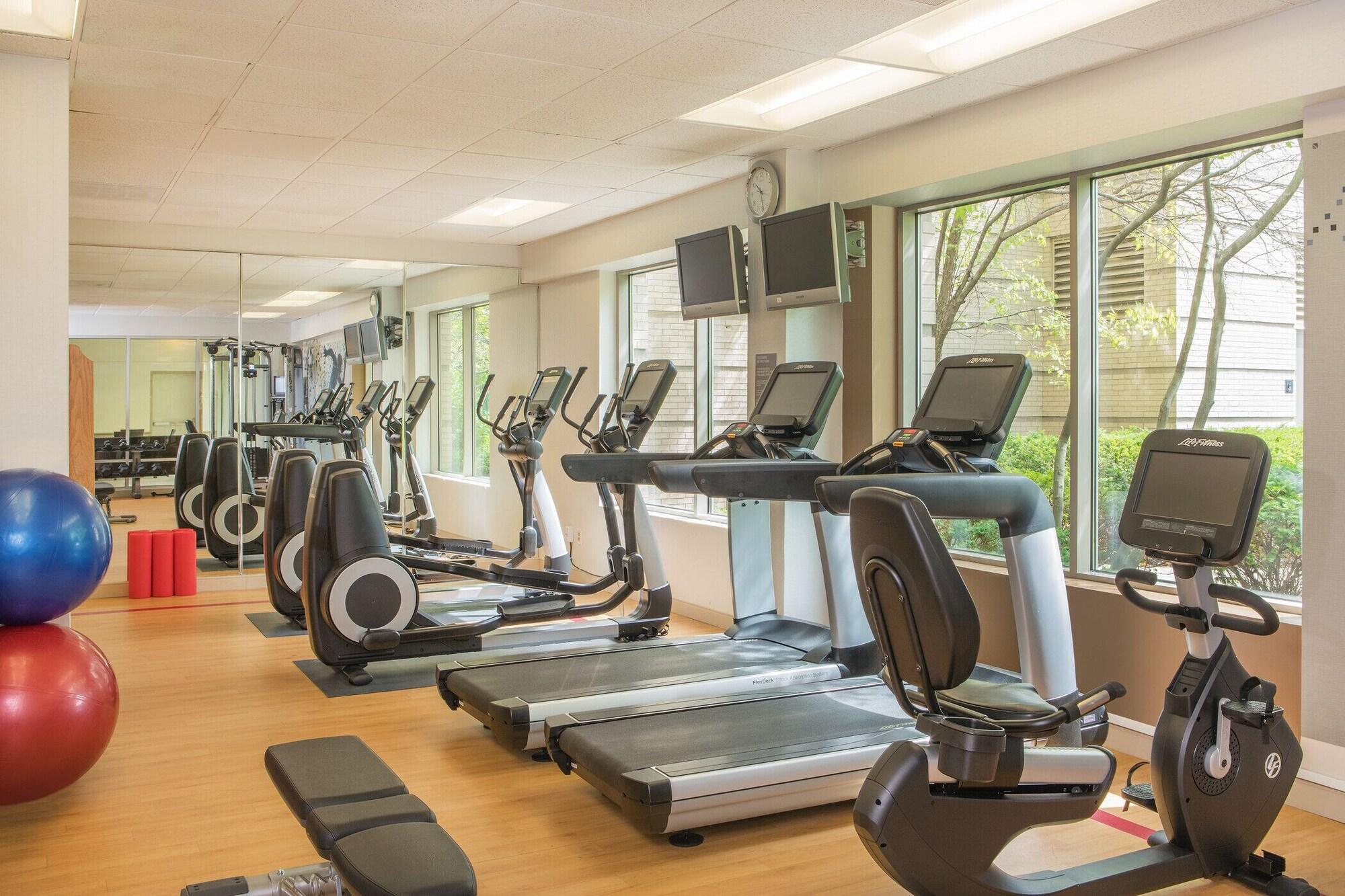 Gimnasio Sheraton Suites Chicago Elk Grove