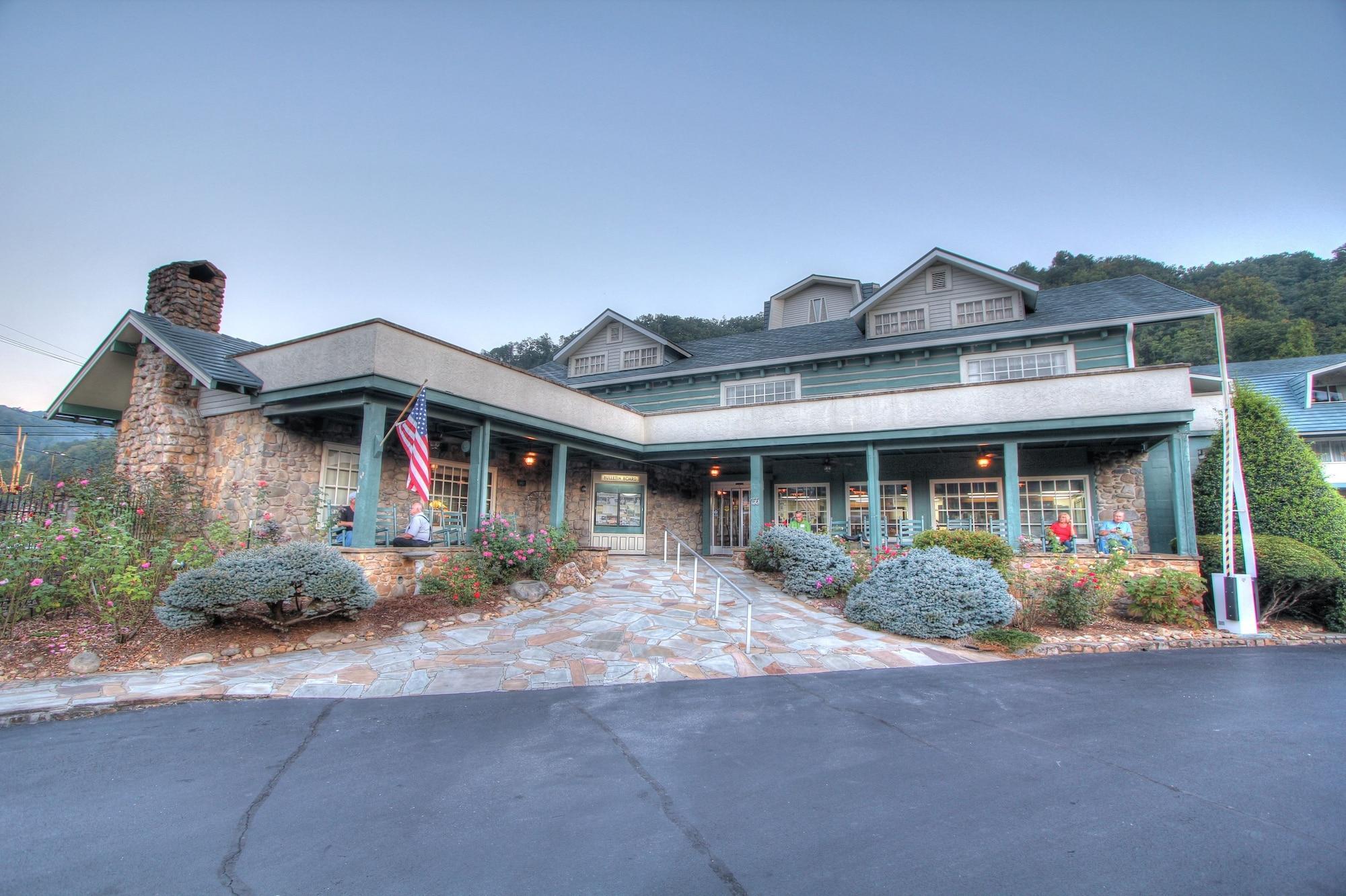 Vista Exterior The Historic Gatlinburg Inn