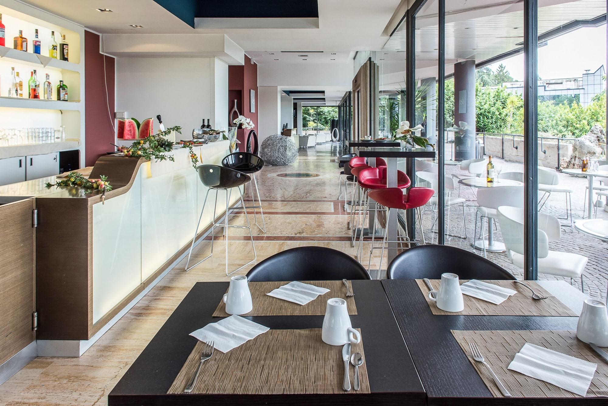 Bar/Salón Sotel Nomentana