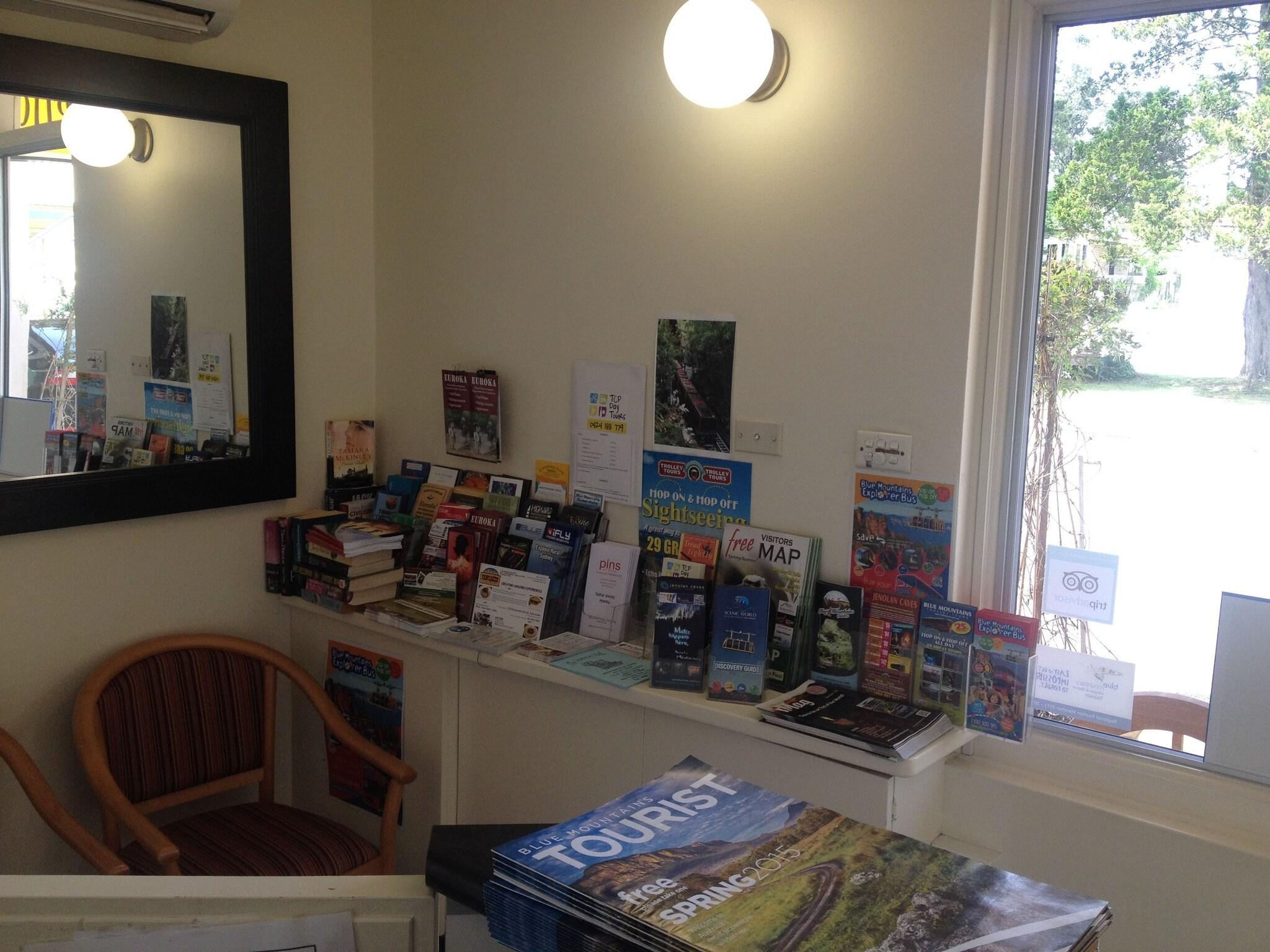 Vista Lobby The 3 Explorers Motel