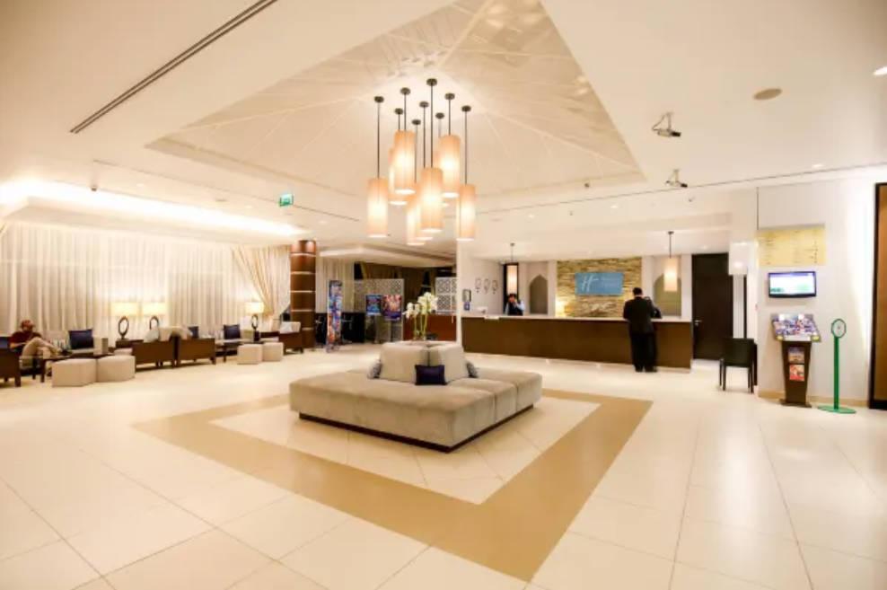 Vista Lobby Holiday Inn Express Dubai, Internet City by IHG