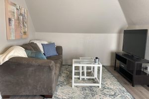 Renta Vacacional - S Broadway 2 bed getaway w Parking - 98 walk score