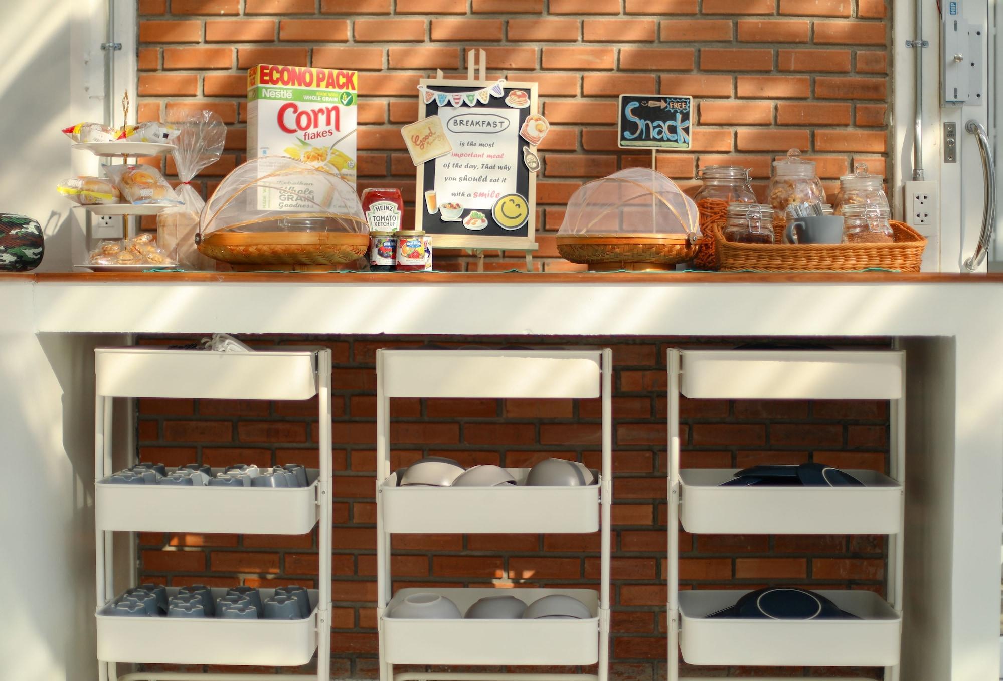 Restaurant Hostel Lullaby - Adults Only