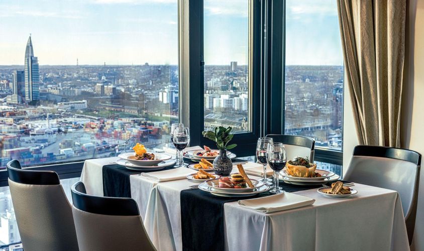 Radisson Montevideo Victoria Plaza, Montevideo Hoteles en Despegar