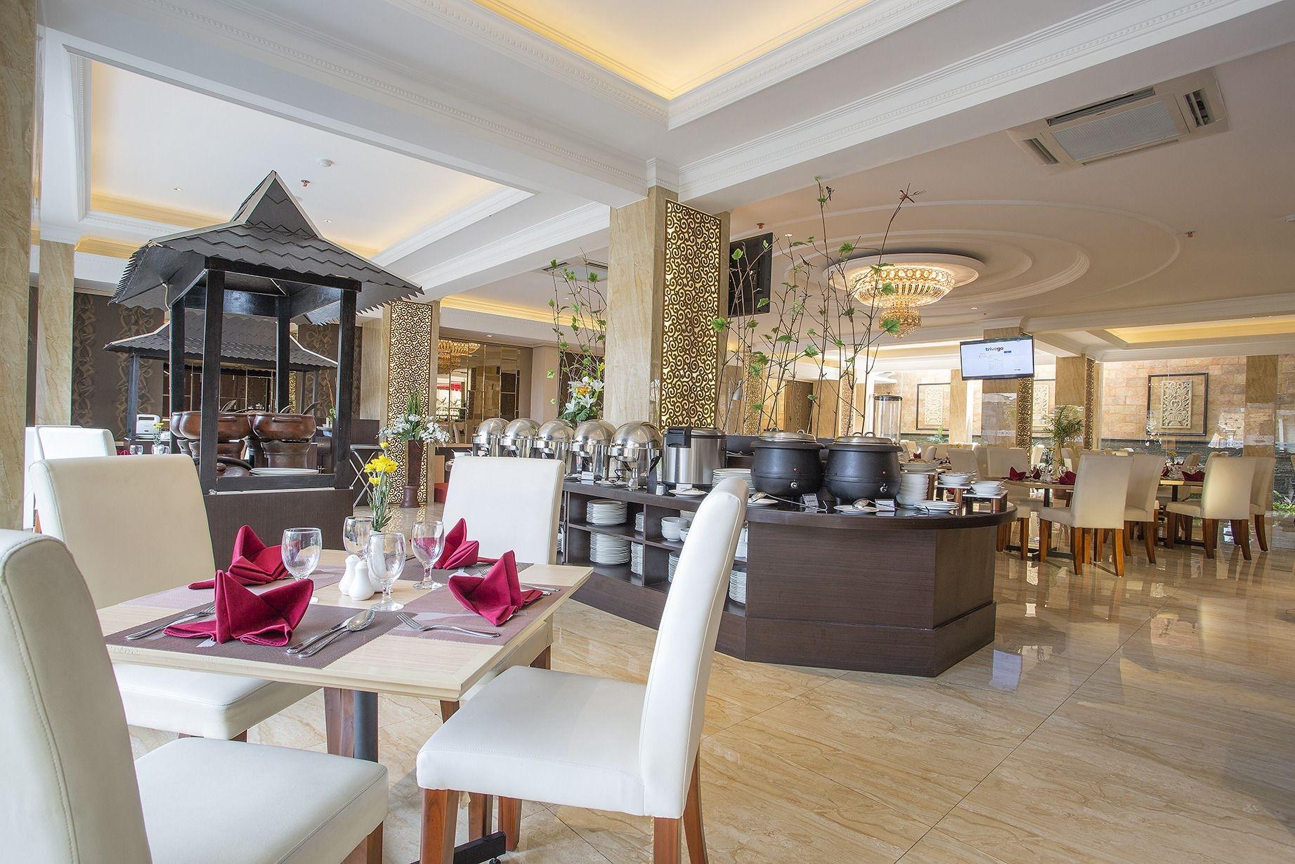 Restaurant Prima In Hotel Malioboro