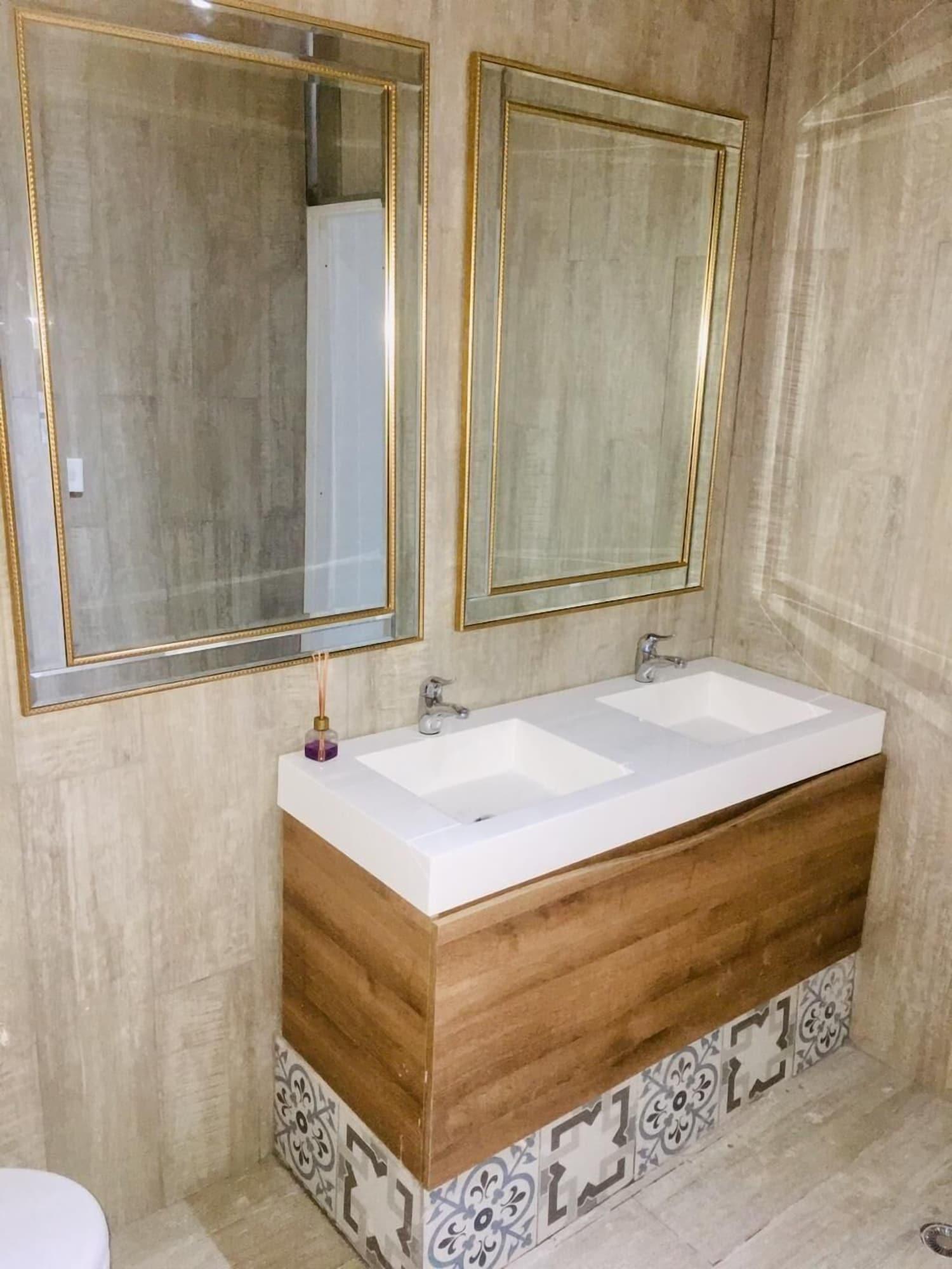 Equipamiento de Habitación Suites San Andres