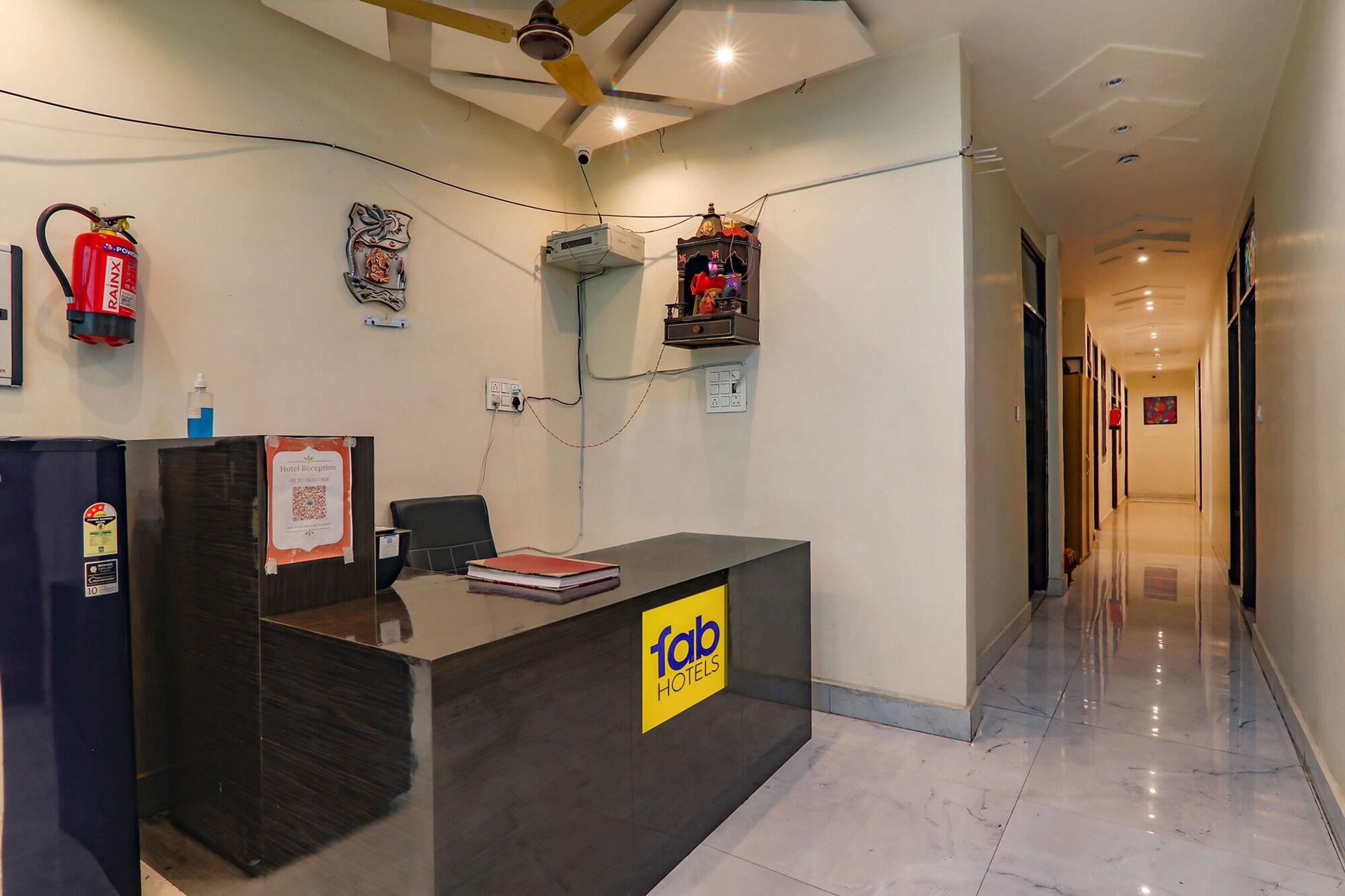 Vista Lobby Fabexpress Marigold