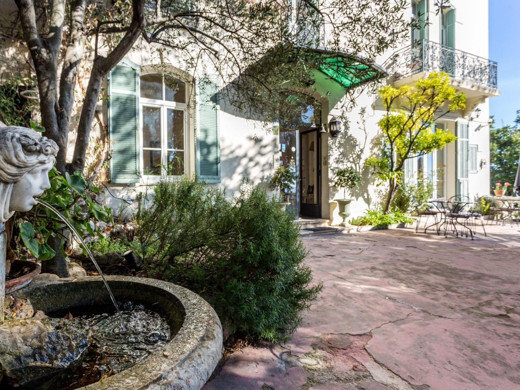 Vista Exterior Hôtel La Bellaudière