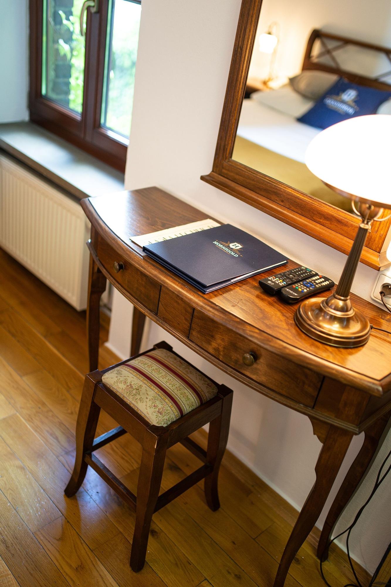 Set de Habitación Hornigold w Zielonej Kamienicy