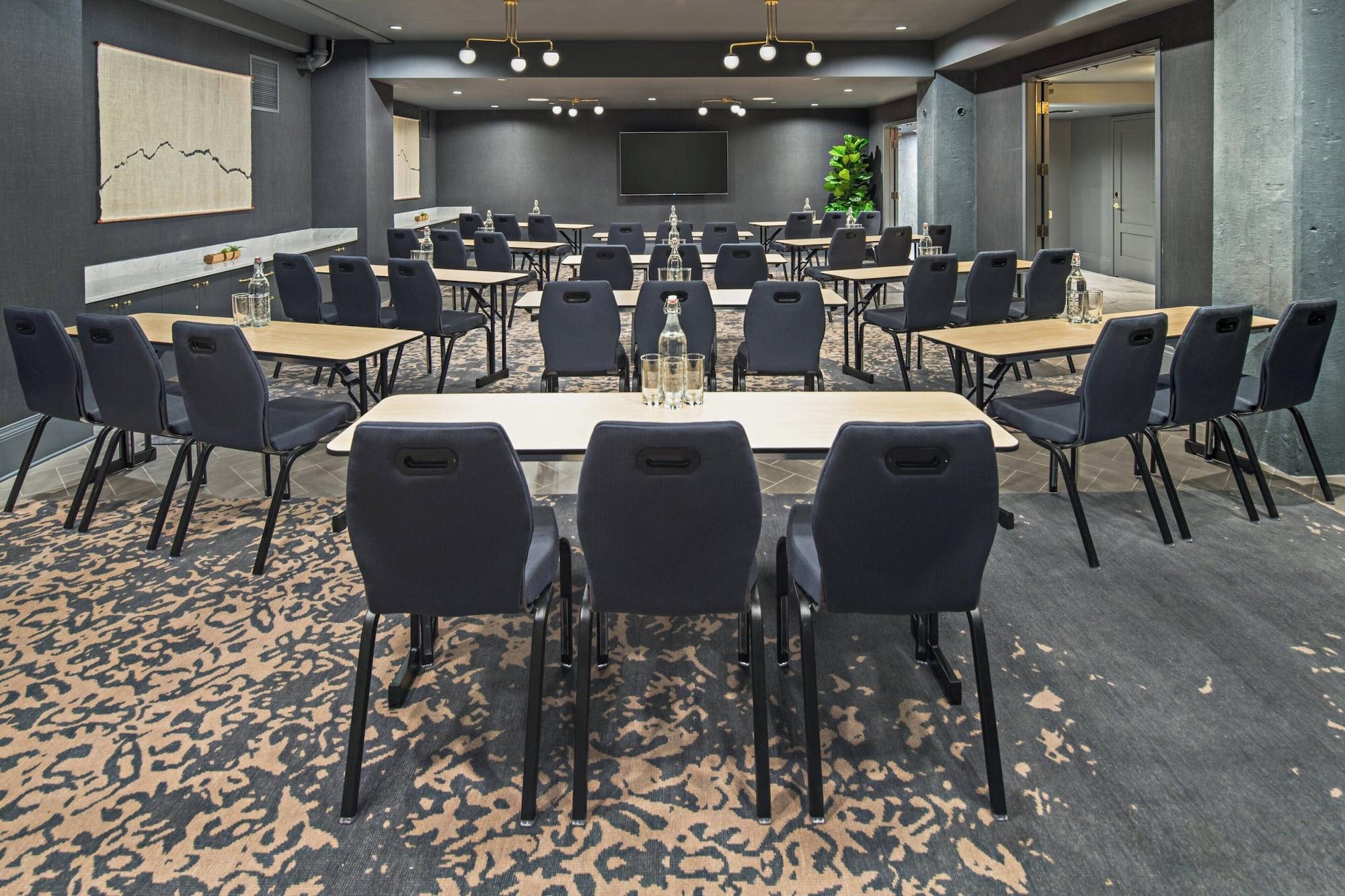 Sala de Reuniones The Hi-Lo, Autograph Collection