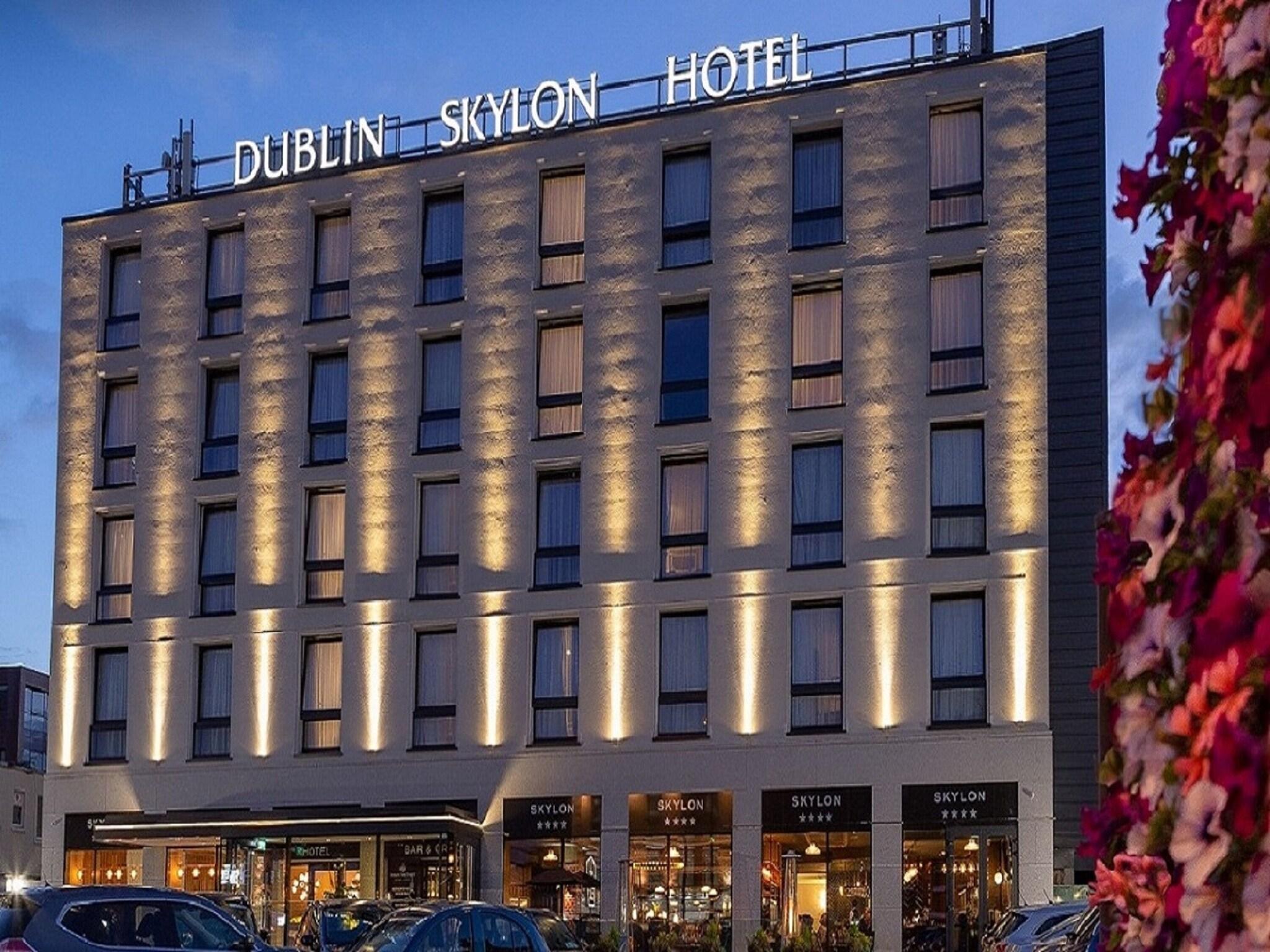 Vista Exterior Dublin Skylon Hotel