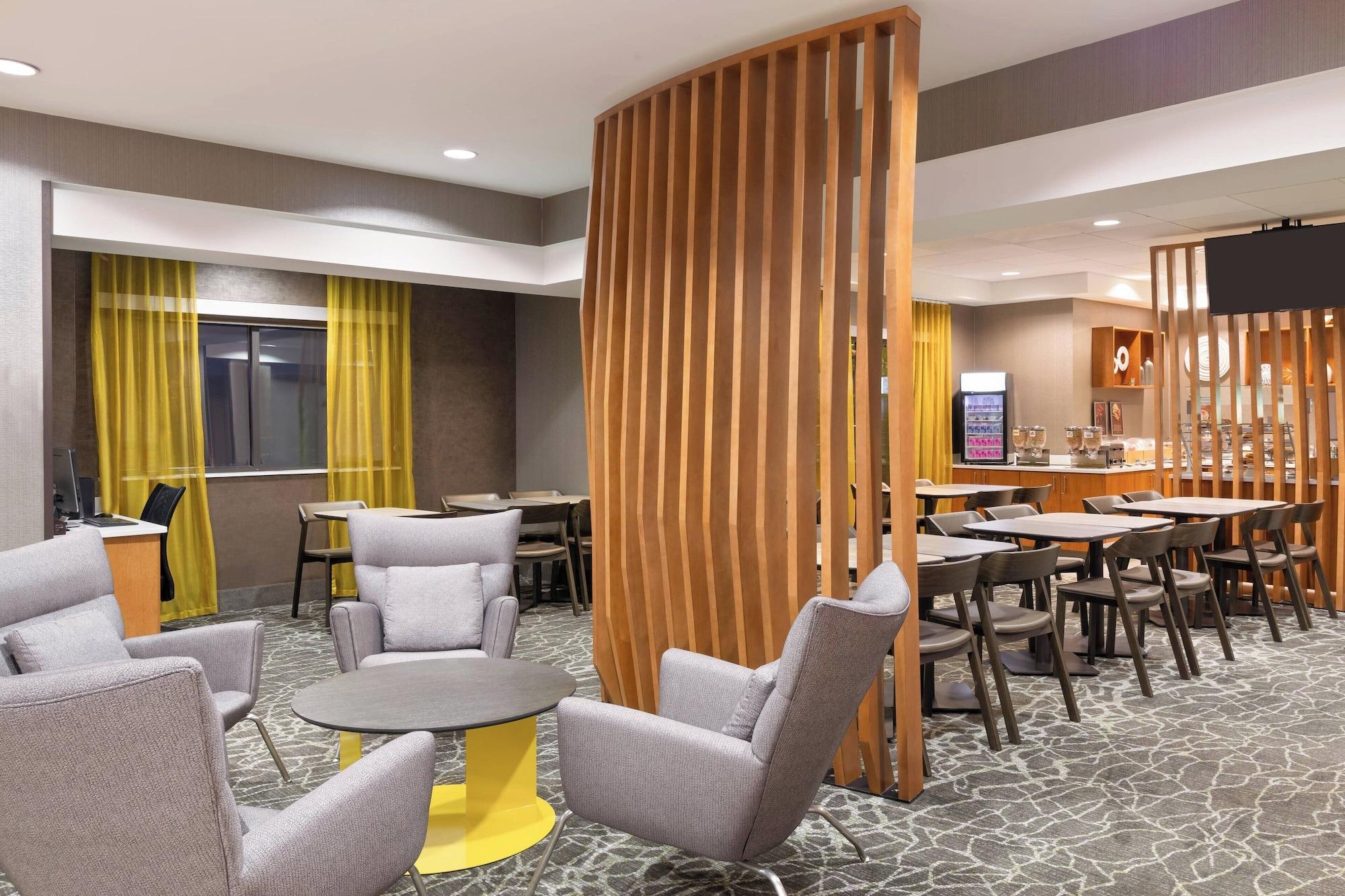Vista Lobby SpringHill Suites by Marriott Cleveland/Solon