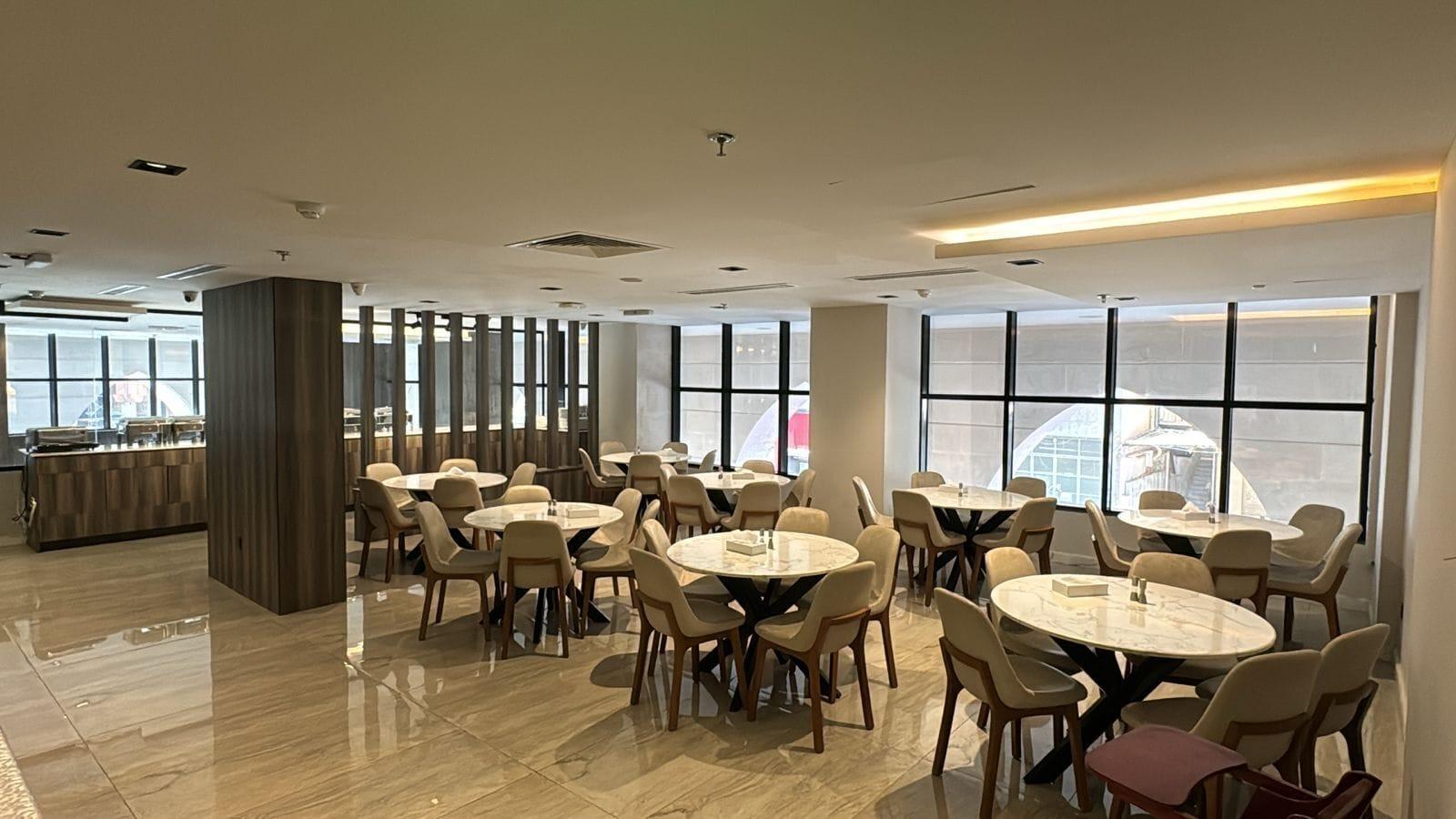 Restaurante Rasia Hotel Madinah