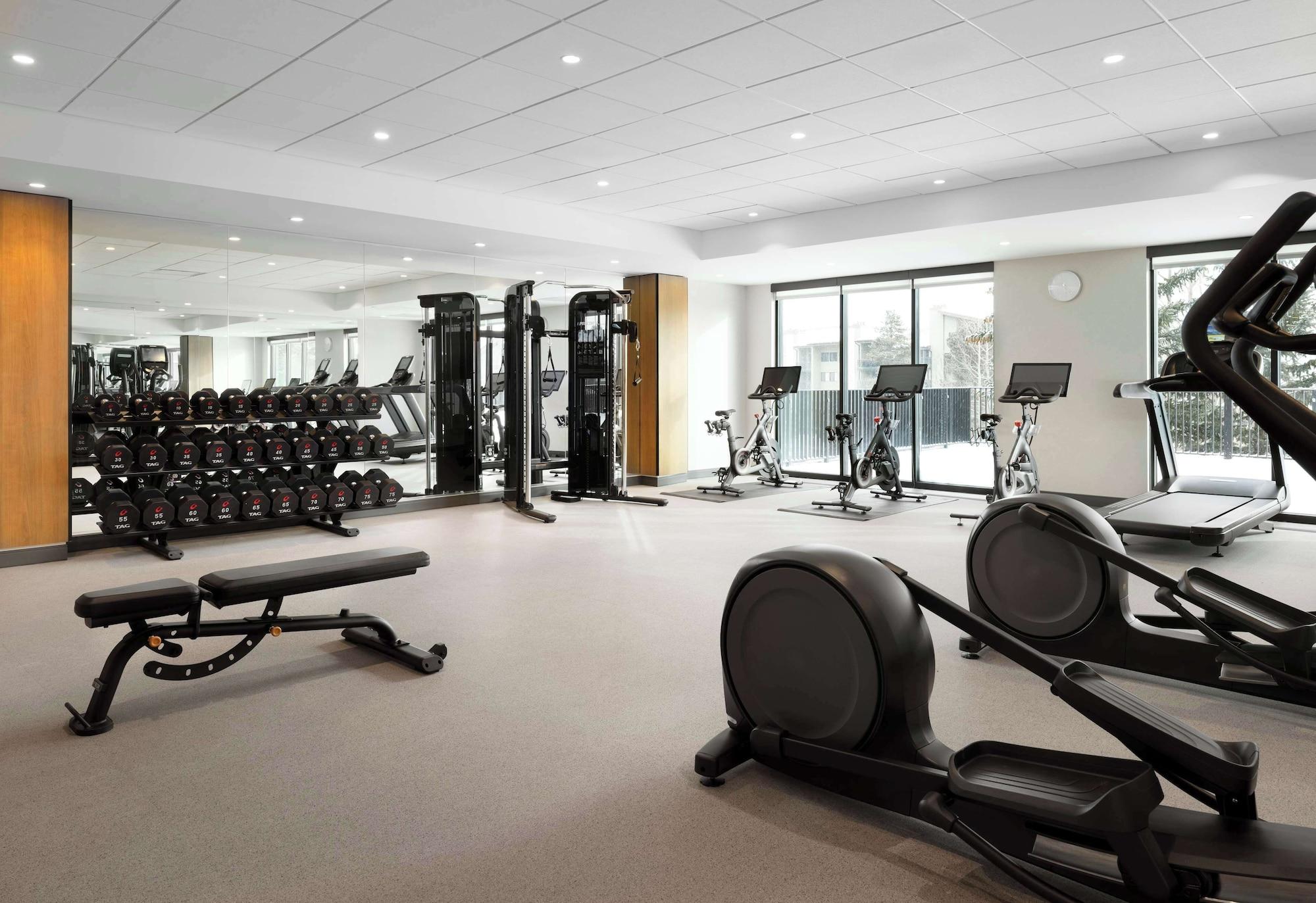 Gimnasio Hotel Alpenrock Breckenridge, Curio Collection by Hilton