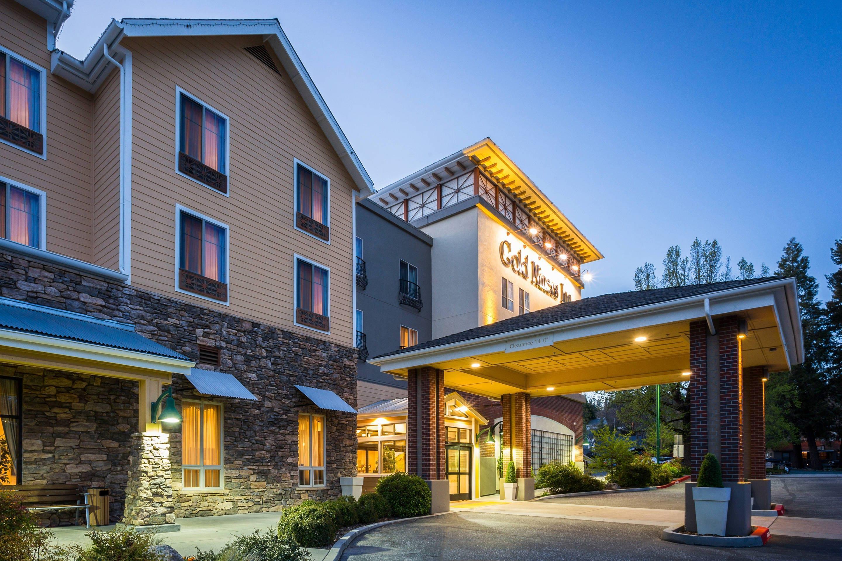 Vista Exterior Gold Miners Inn Grass Valley, an Ascend Collection Hotel
